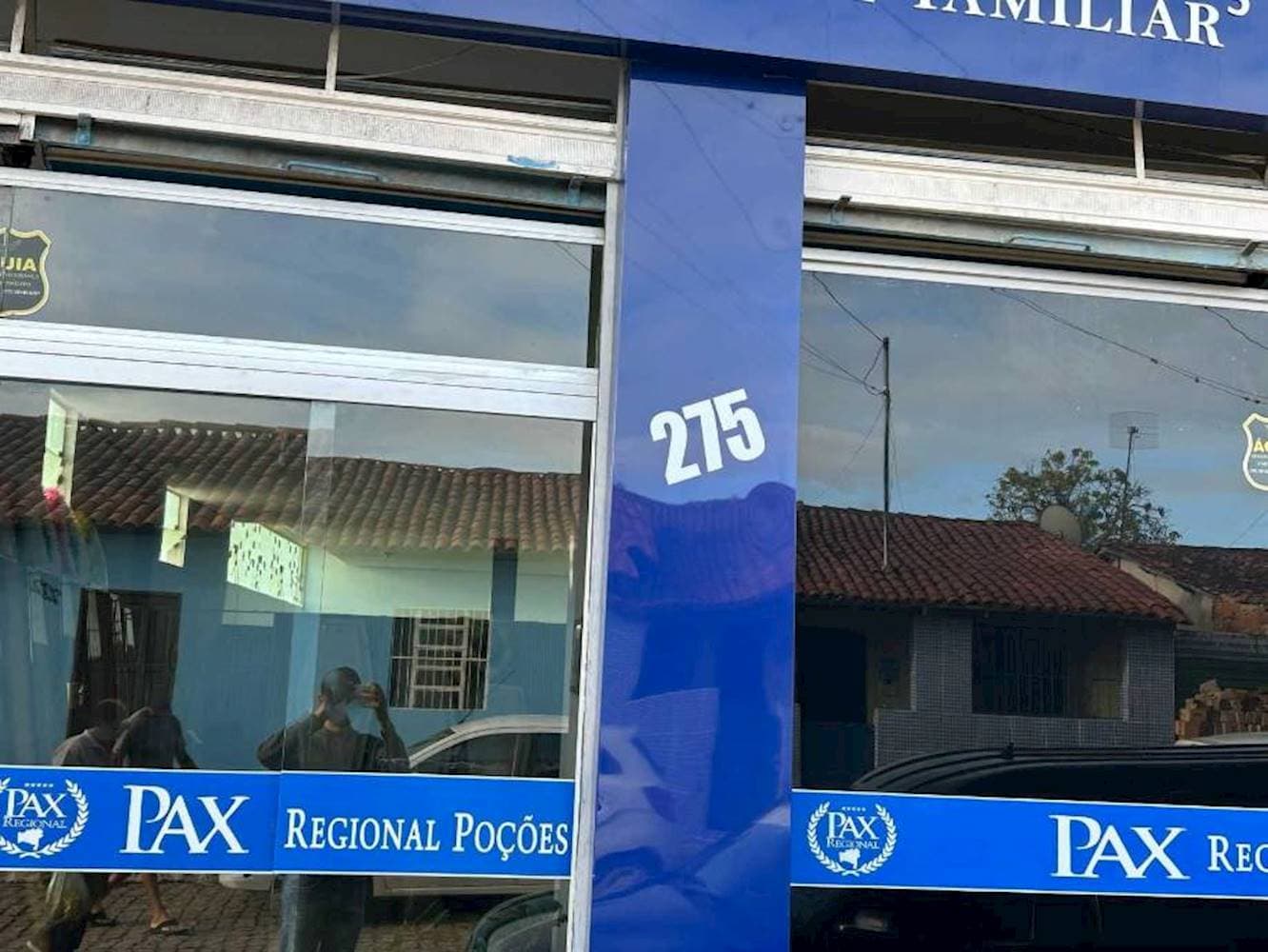Foto 3 de 9: Casa em leilão em Poções - BA, bairro Centro — Casa no Centro - Poções/BA