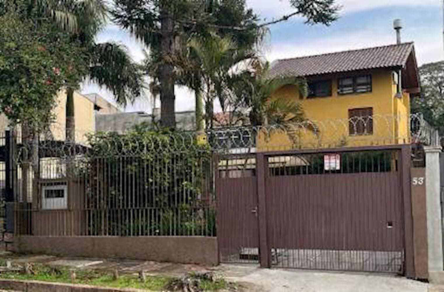 Foto 1 de 3: Casa em leilão em Porto Alegre - RS, bairro Teresópolis — Casa em Teresópolis - Porto Alegre/RS