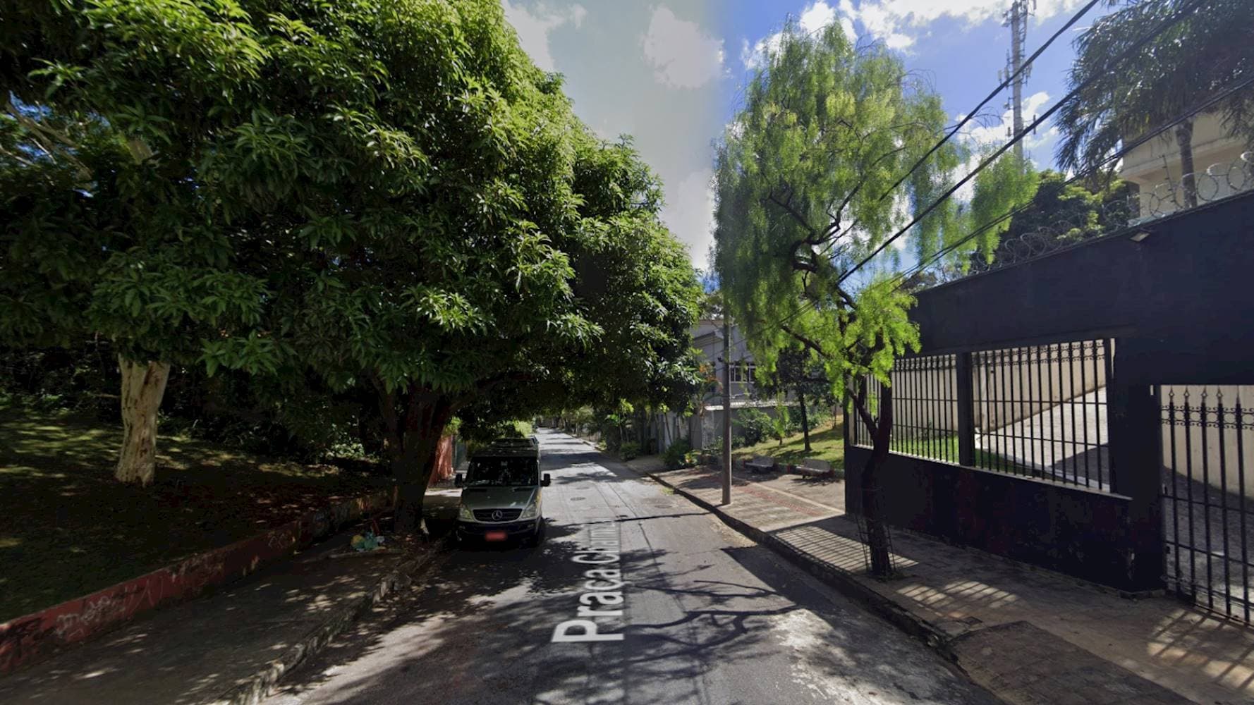 Foto 5 de 6: Casa em leilão em Belo Horizonte - MG, bairro Mangabeiras — Casa em Mangabeiras - Belo Horizonte/MG