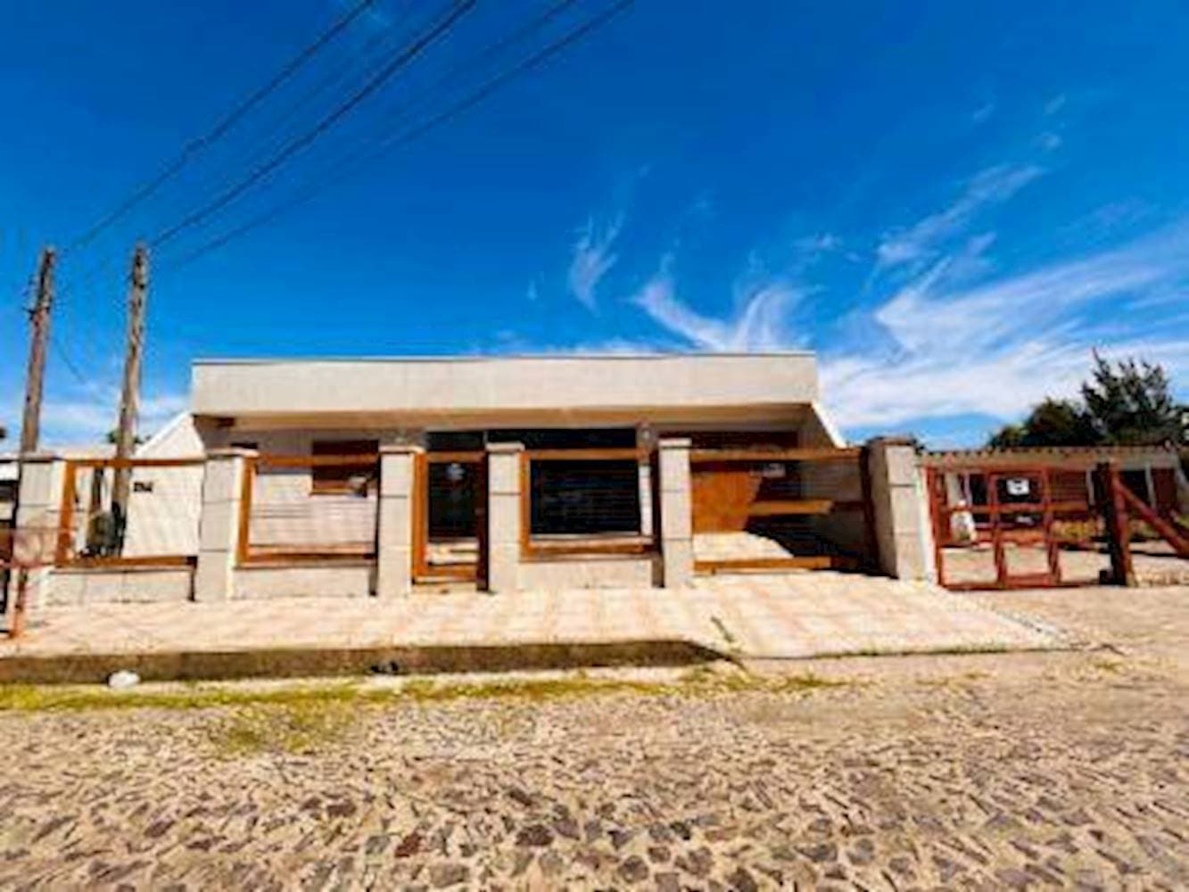 Foto 2 de 12: Casa em leilão em Tramandaí - RS, bairro Zona Nova — Casa na Zona Nova - Tramandaí/RS