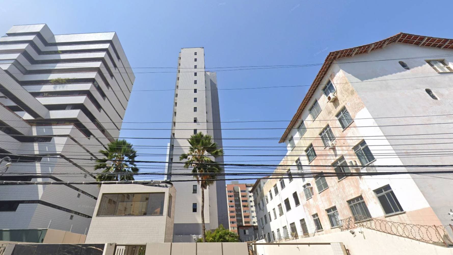 Foto 1 de 5: Apartamento em leilão em Fortaleza - CE, bairro Varjota — Apartamento no "Edifício Mirafiori" - Varjota - Fortaleza/CE