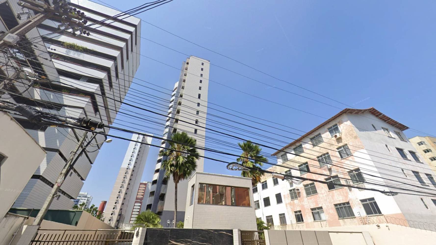 Foto 3 de 5: Apartamento em leilão em Fortaleza - CE, bairro Varjota — Apartamento no "Edifício Mirafiori" - Varjota - Fortaleza/CE