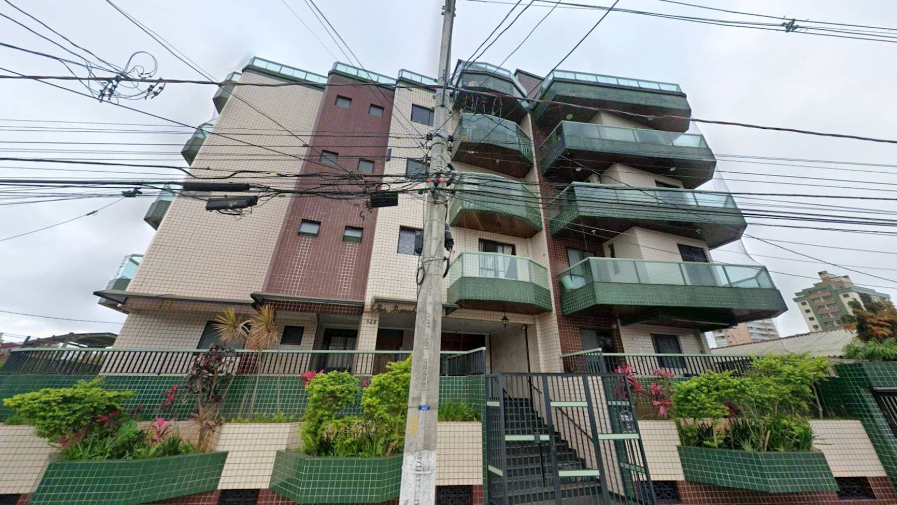 Foto 2 de 6: Apartamento em leilão em Praia Grande - SP, bairro Vila Tupi — Apartamento no "Condomínio Residencial Barrabella"  - Vila Tupi - Praia Grande/SP