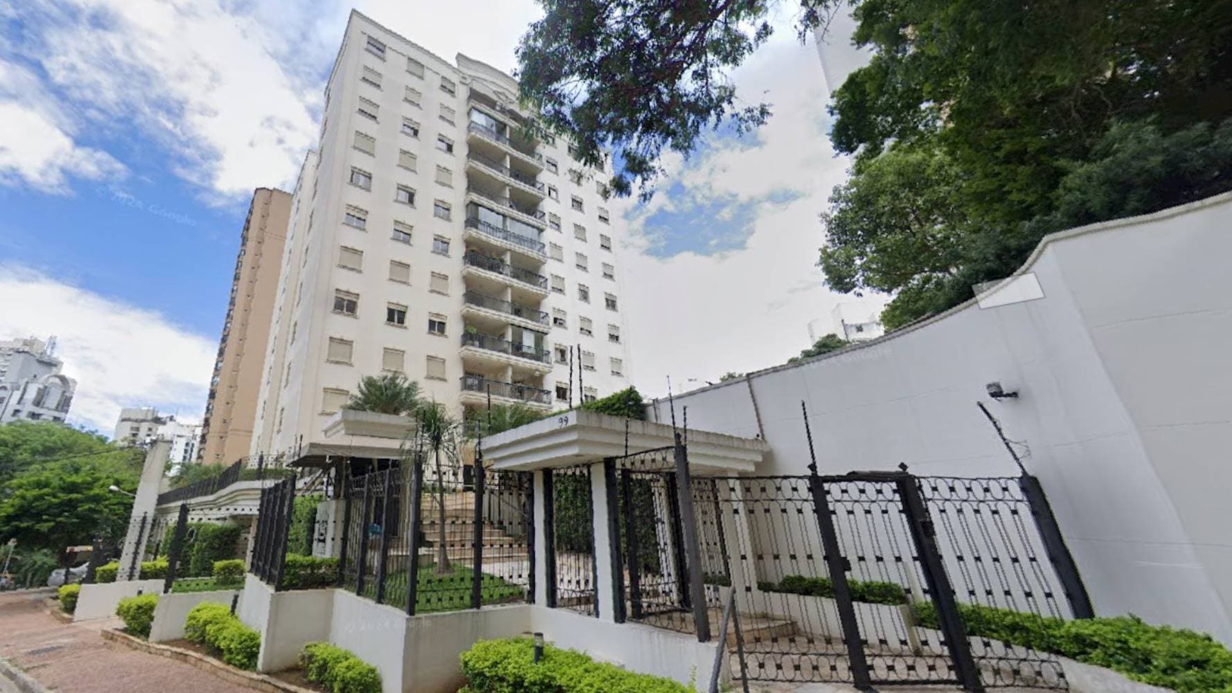 Foto 2 de 5: Apartamento em leilão em São Paulo - SP, bairro Vila Sônia — Apartamento no "Condomínio Edifício Queen Elizabeth" - Vila Sônia - São Paulo/SP
