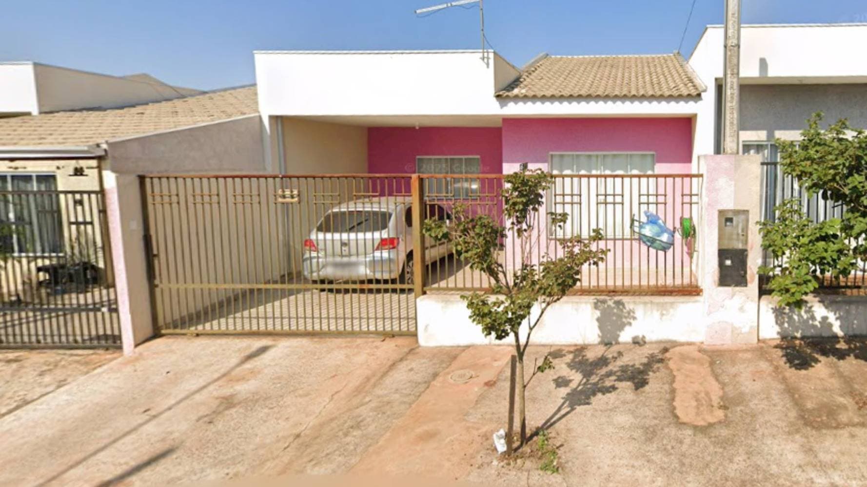 Foto 2 de 5: Casa em leilão em Rolândia - PR, bairro Jardim Independência — Casa no Jardim Independência - Rolândia/PR