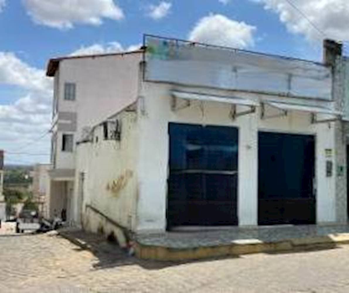 Foto 1 de 11: Casa em leilão em Ribeira Do Pombal - BA, bairro Centro — Casa no Centro - Ribeira do Pombal/BA