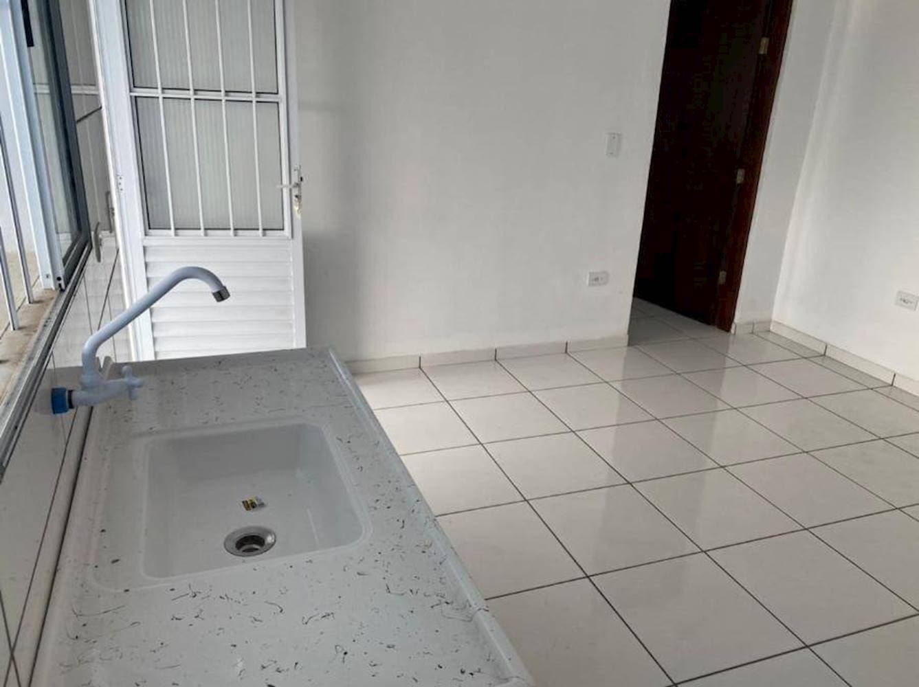 Foto 4 de 6: Casa em leilão em Cajati - SP, bairro Bico Do Pato — Casa em Bico Do Pato - Cajati/SP