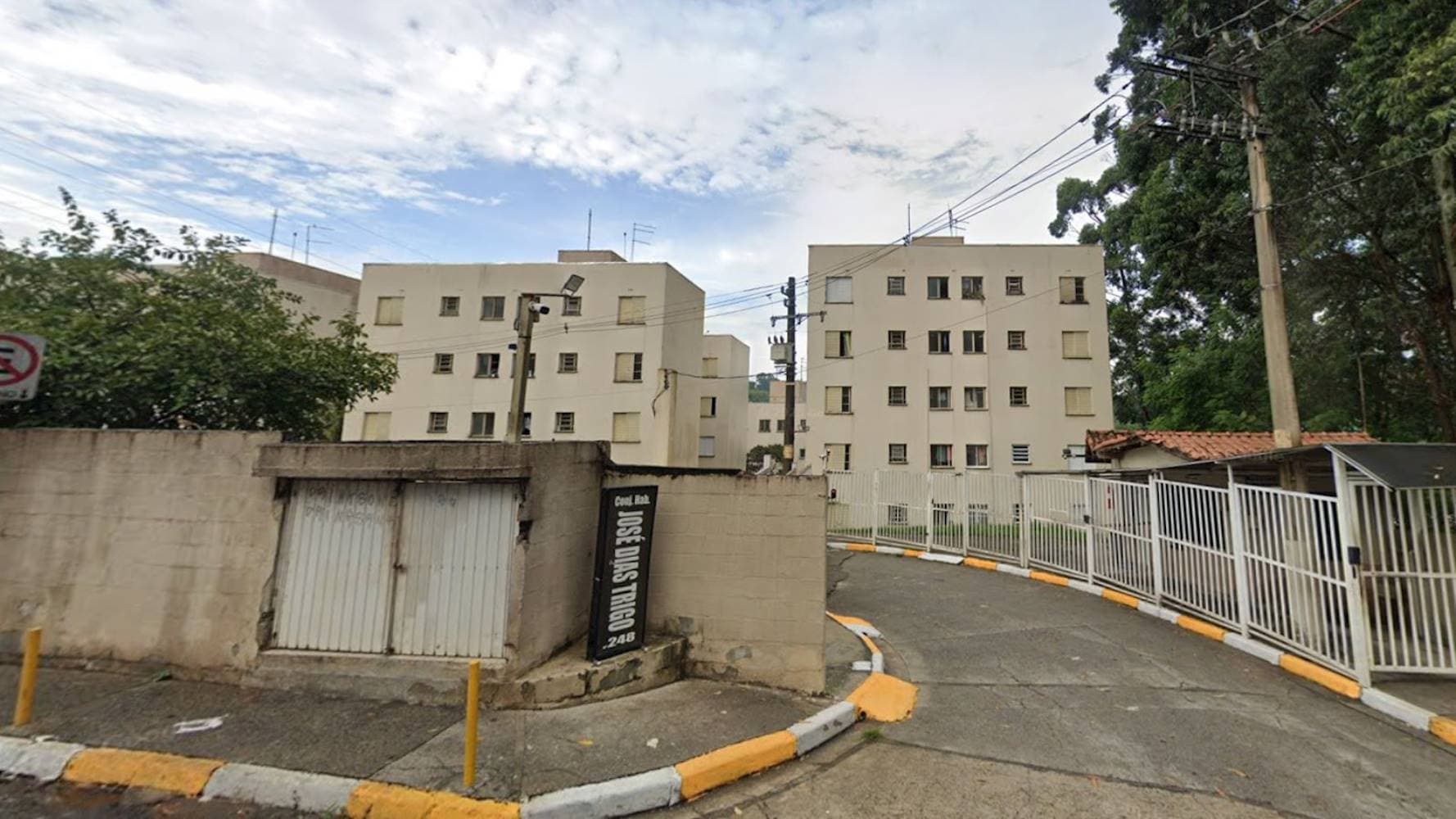 Foto 1 de 4: Apartamento em leilão em São Paulo - SP, bairro Colônia — Apartamento no "Conjunto Habitacional José Dias Trigo" - Colônia - São Paulo/SP