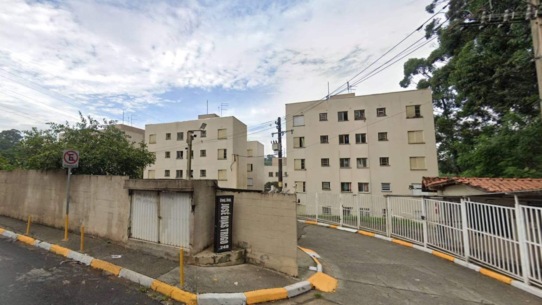 Foto 2 de 4: Apartamento em leilão em São Paulo - SP, bairro Colônia — Apartamento no "Conjunto Habitacional José Dias Trigo" - Colônia - São Paulo/SP