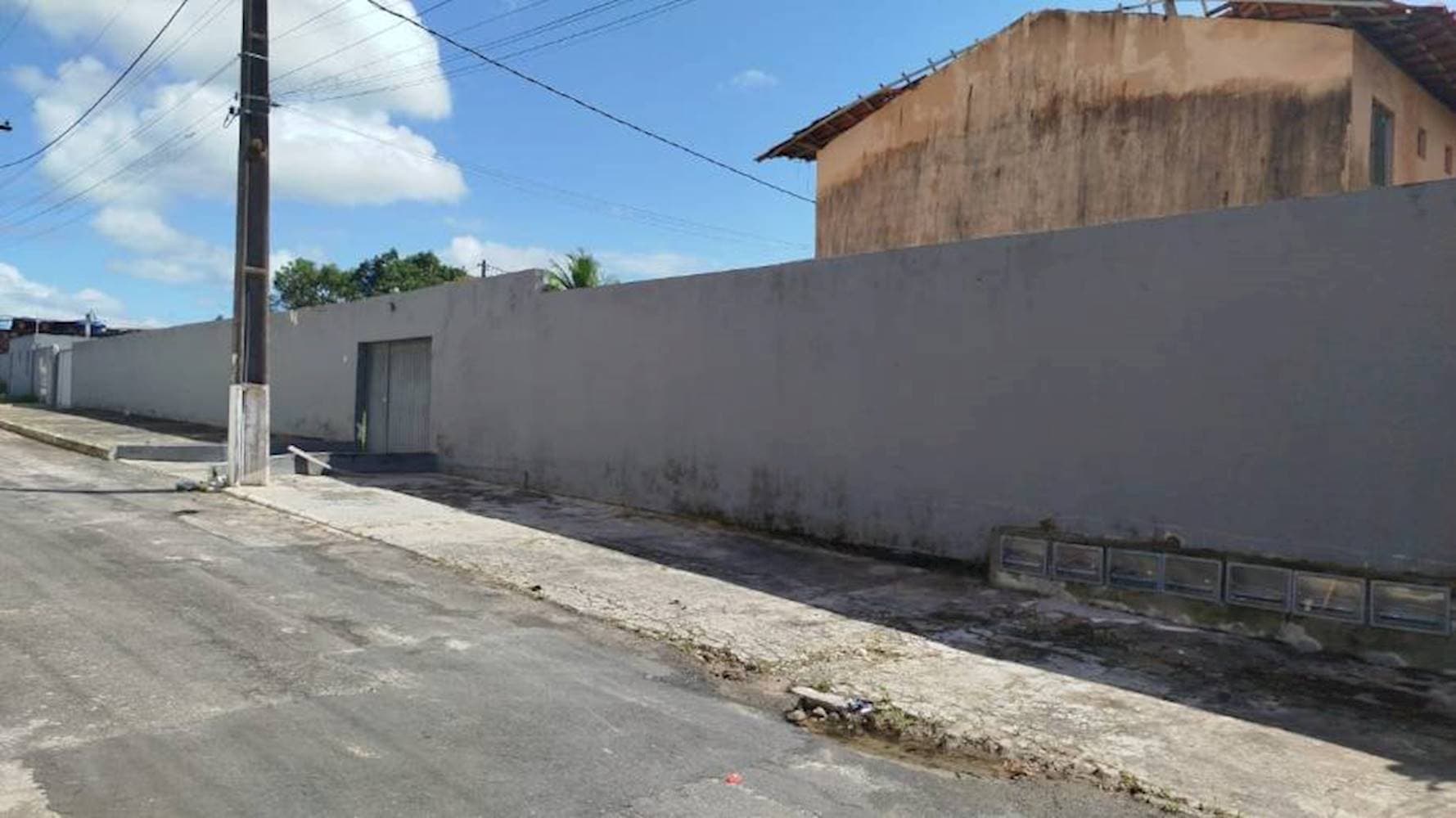 Foto 2 de 11: Casa em leilão em Camaçari - BA, bairro Parque Verde I — Casa de Condomínio no Parque Verde I em Camaçari/BA