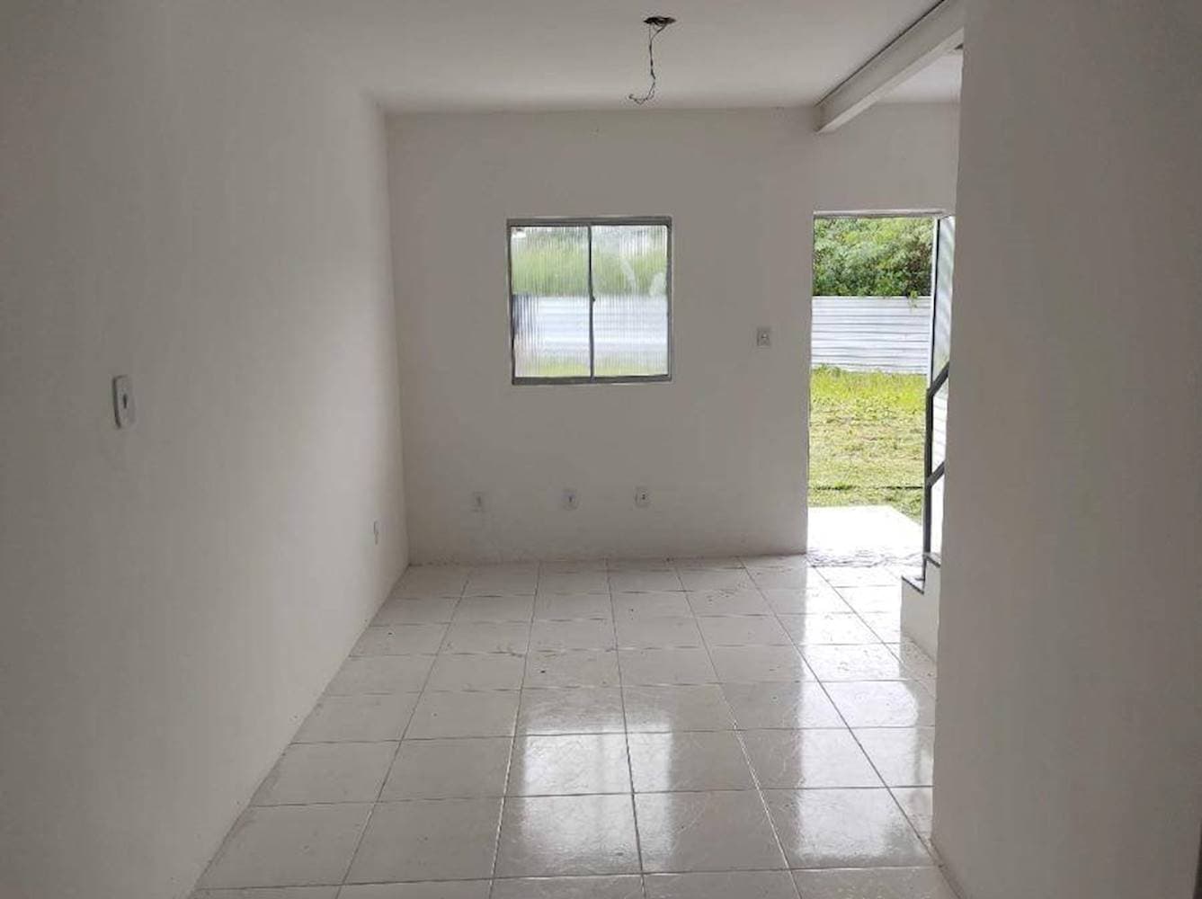 Foto 5 de 11: Casa em leilão em Camaçari - BA, bairro Parque Verde I — Casa de Condomínio no Parque Verde I em Camaçari/BA