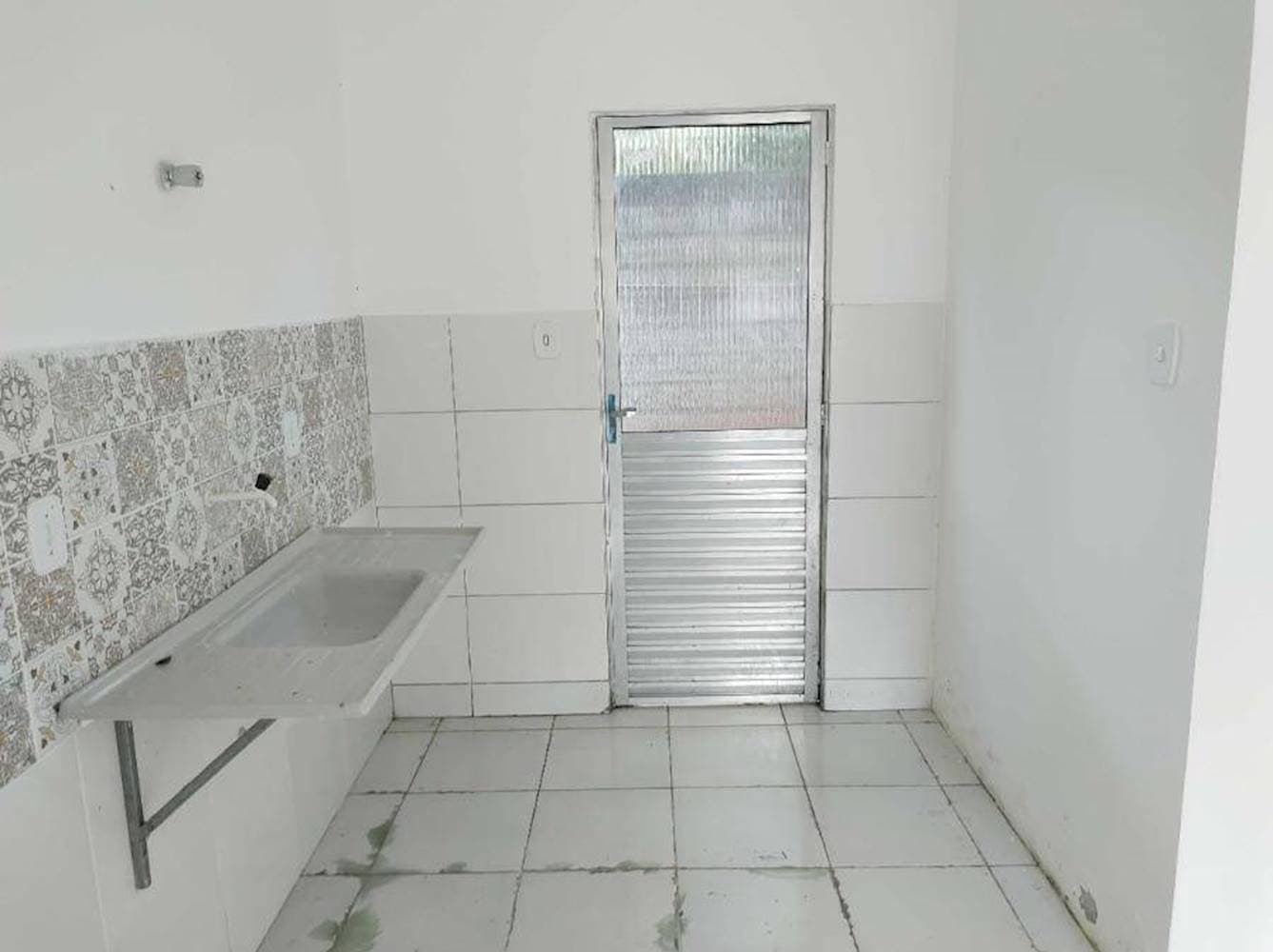 Foto 10 de 11: Casa em leilão em Camaçari - BA, bairro Parque Verde I — Casa de Condomínio no Parque Verde I em Camaçari/BA