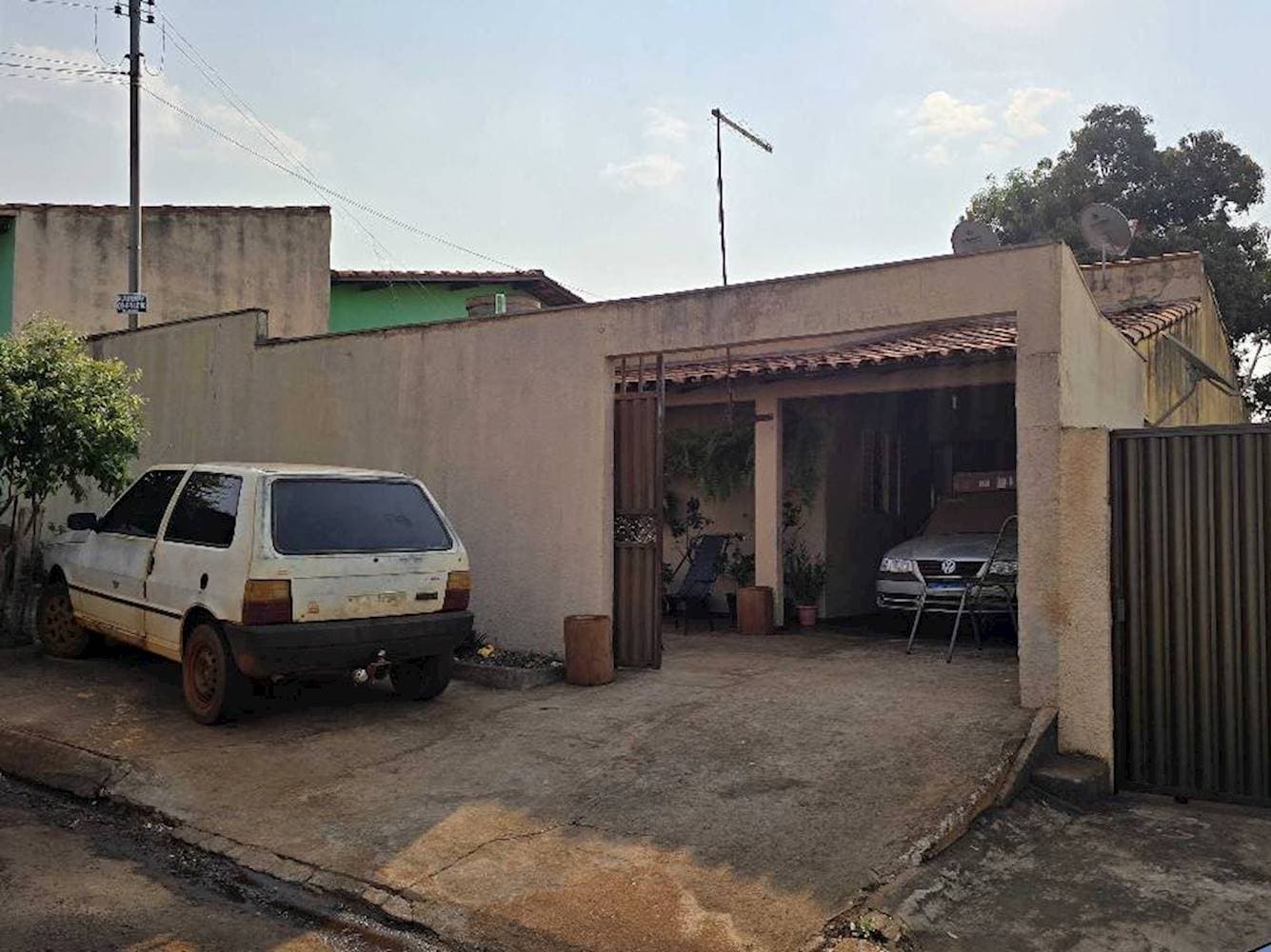 Foto 2 de 5: Casa em leilão em Santa Helena De Goiás - GO, bairro Brasil — Casa no Bairro Brasil - Santa Helena De Goiás/GO