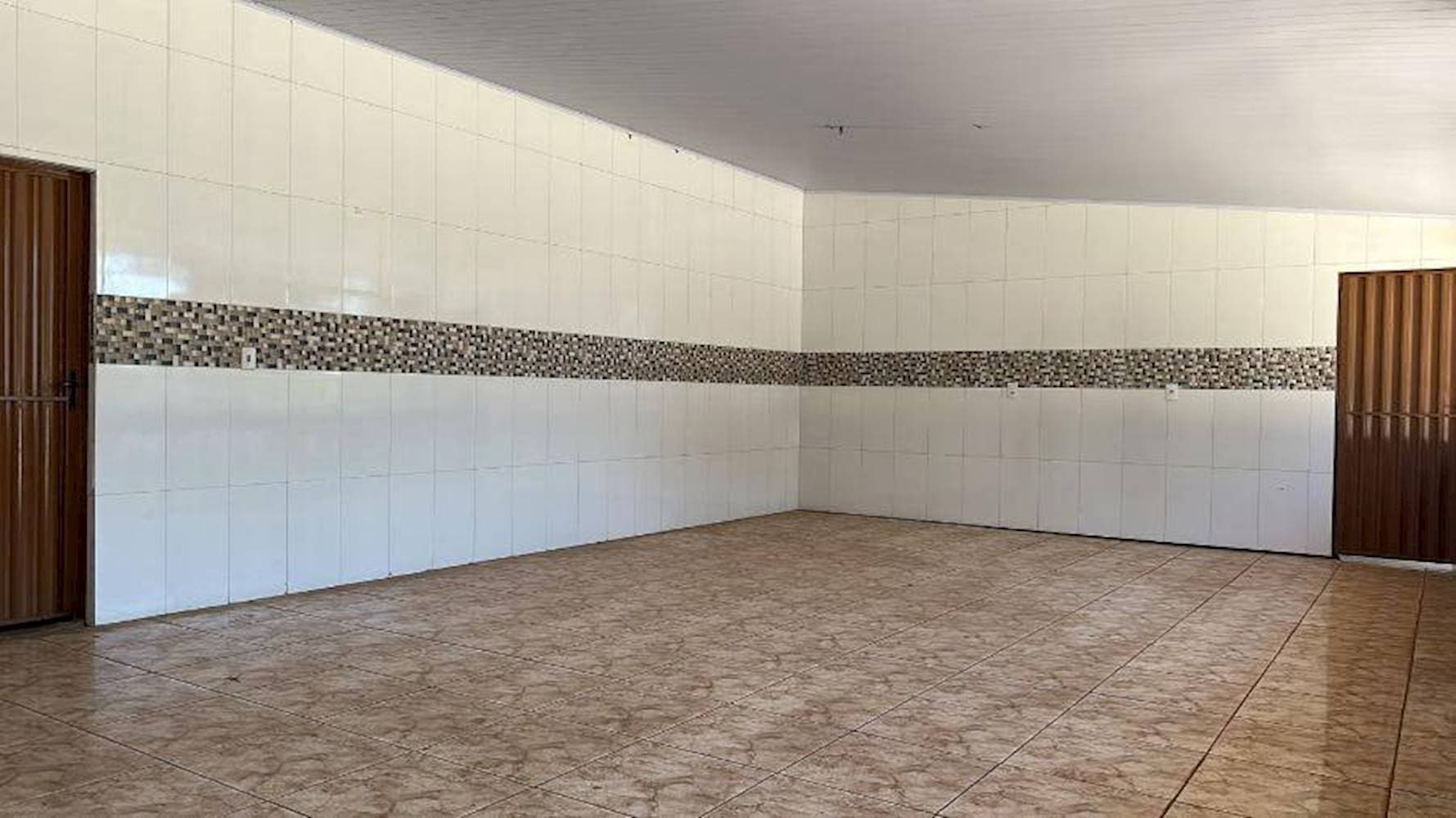 Foto 4 de 14: Casa em leilão em Ipameri - GO, bairro Vila Peixoto — Casa em Vila Peixoto - Ipameri/GO