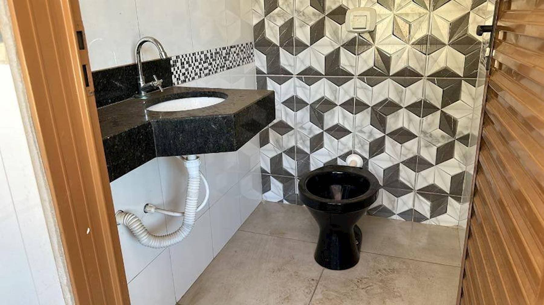 Foto 7 de 14: Casa em leilão em Ipameri - GO, bairro Vila Peixoto — Casa em Vila Peixoto - Ipameri/GO