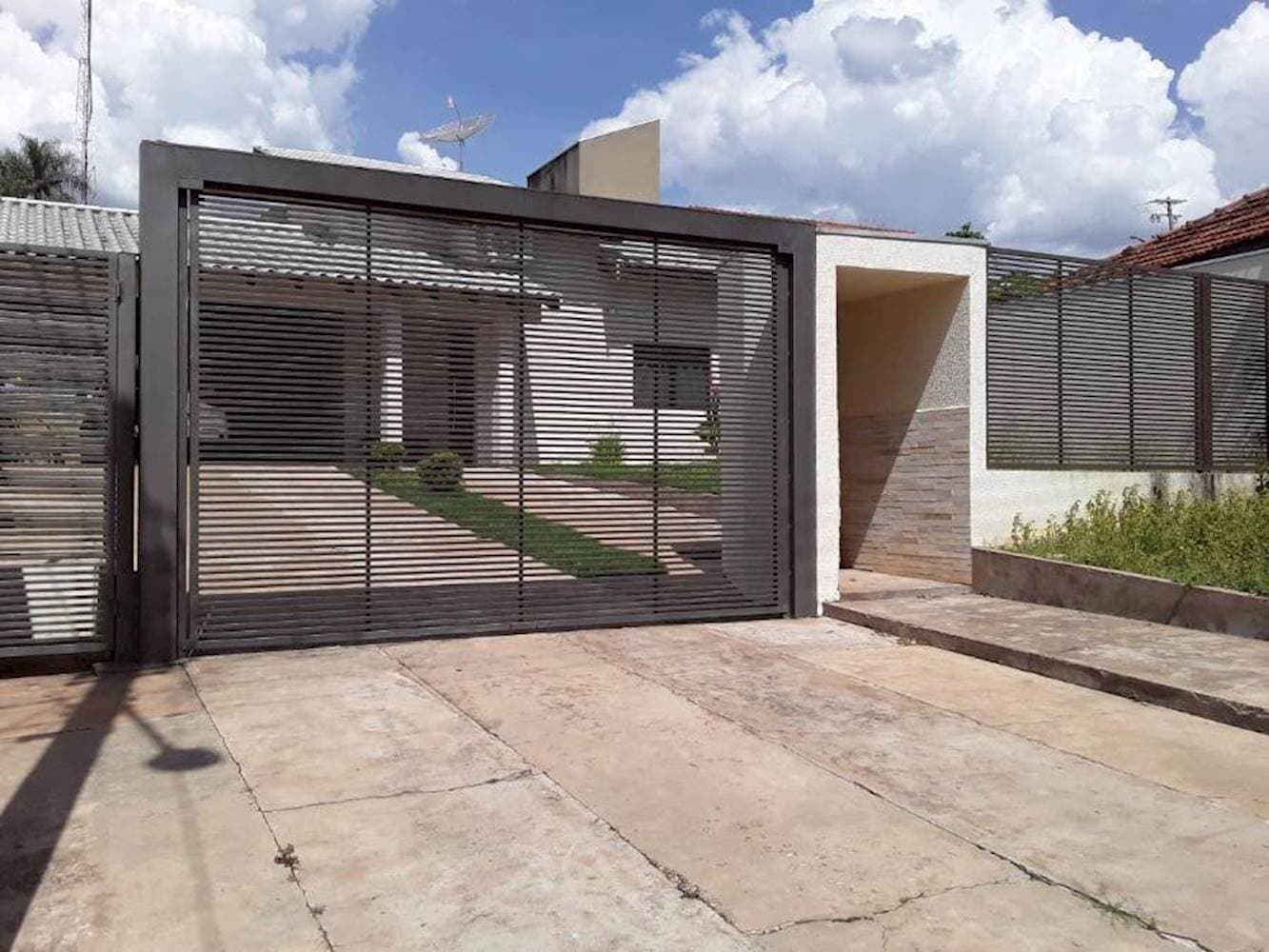 Foto 1 de 50: Casa em leilão em Camapuã - MS, bairro Centro — Casa no Centro de Camapuã/MS