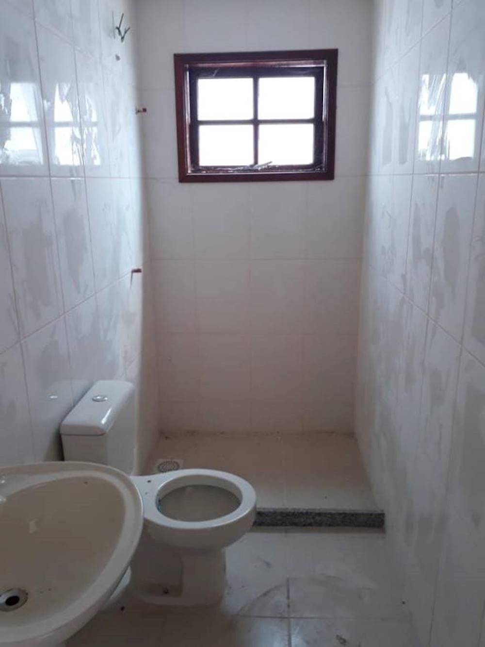 Foto 4 de 11: Casa em leilão em Queimados - RJ, bairro Centro — Casa no Centro - Queimados/RJ