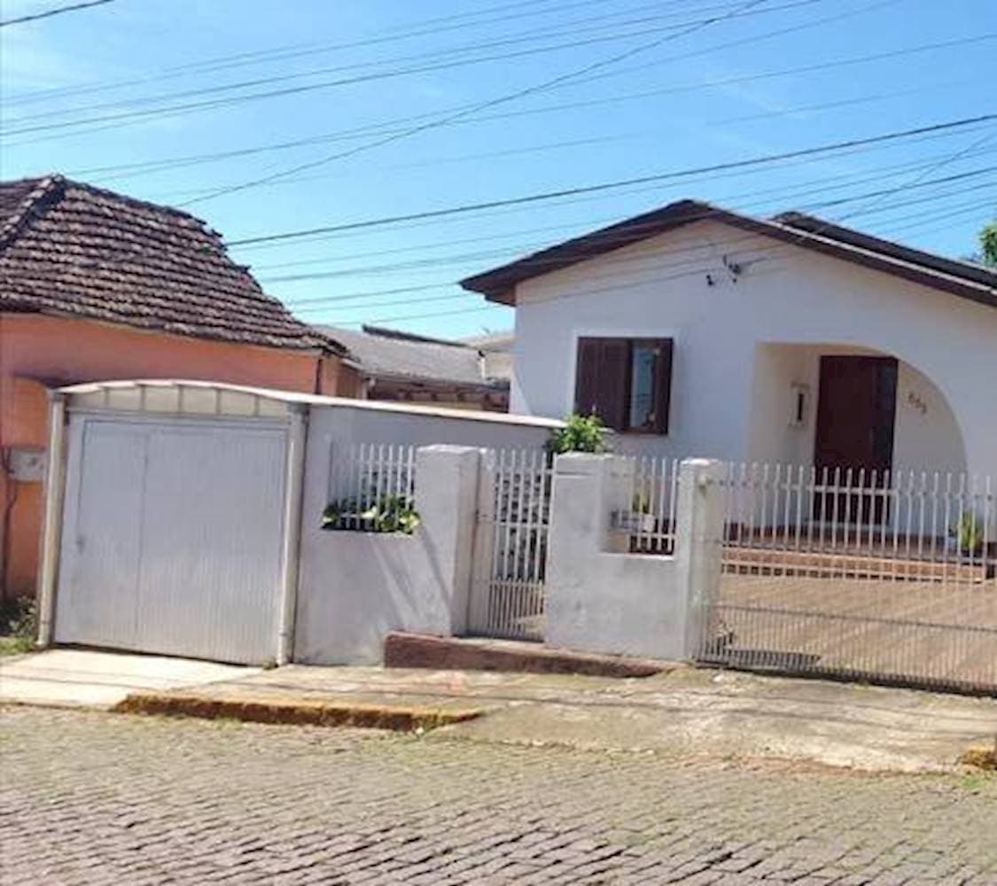 Foto 2 de 32: Casa em leilão em Cachoeira Do Sul - RS, bairro Carvalho — Casa em Carvalho - Cachoeira Do Sul/RS