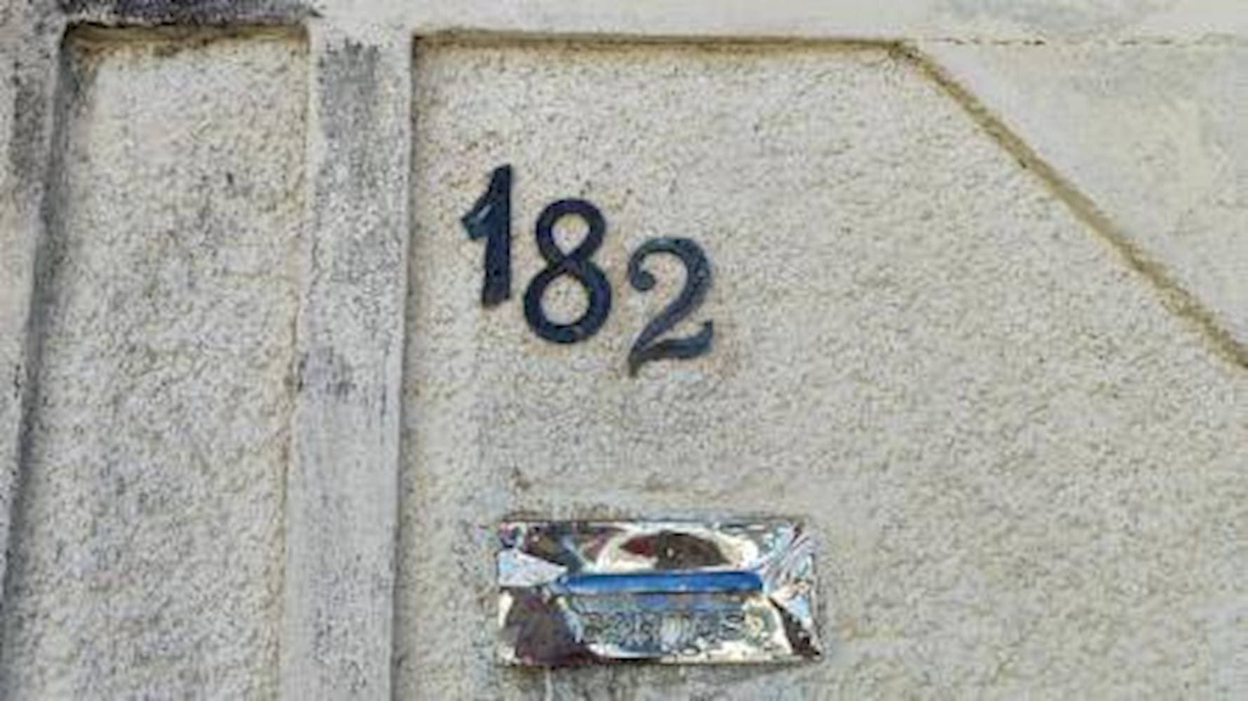 Foto 4 de 4: Casa em leilão em Magé - RJ, bairro Praia Do Imperador — Casa em Praia Do Imperador - Magé/RJ