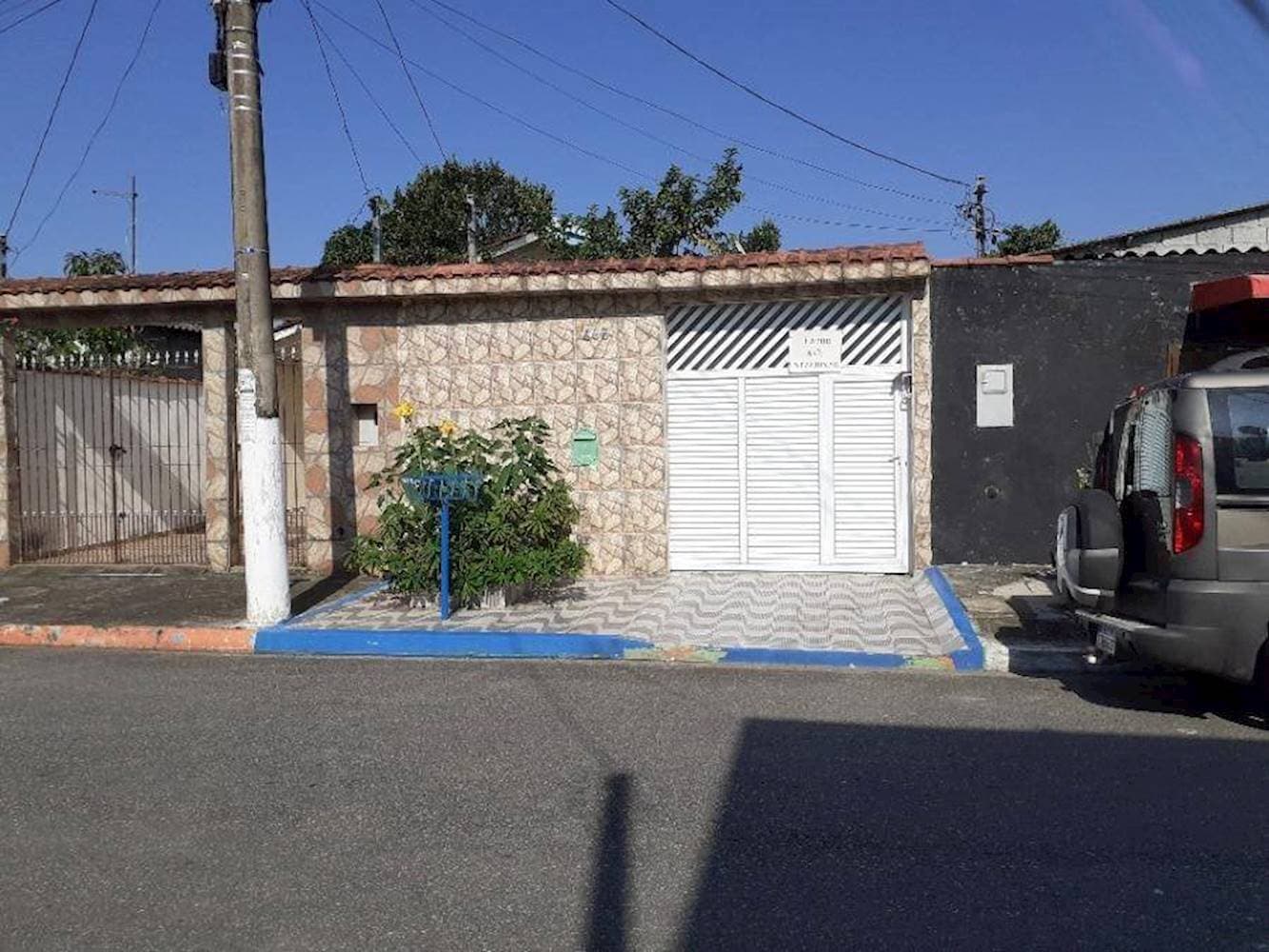 Foto 1 de 11: Casa em leilão em Praia Grande - SP, bairro Nova Mirim — Casa em Nova Mirim - Praia Grande/SP