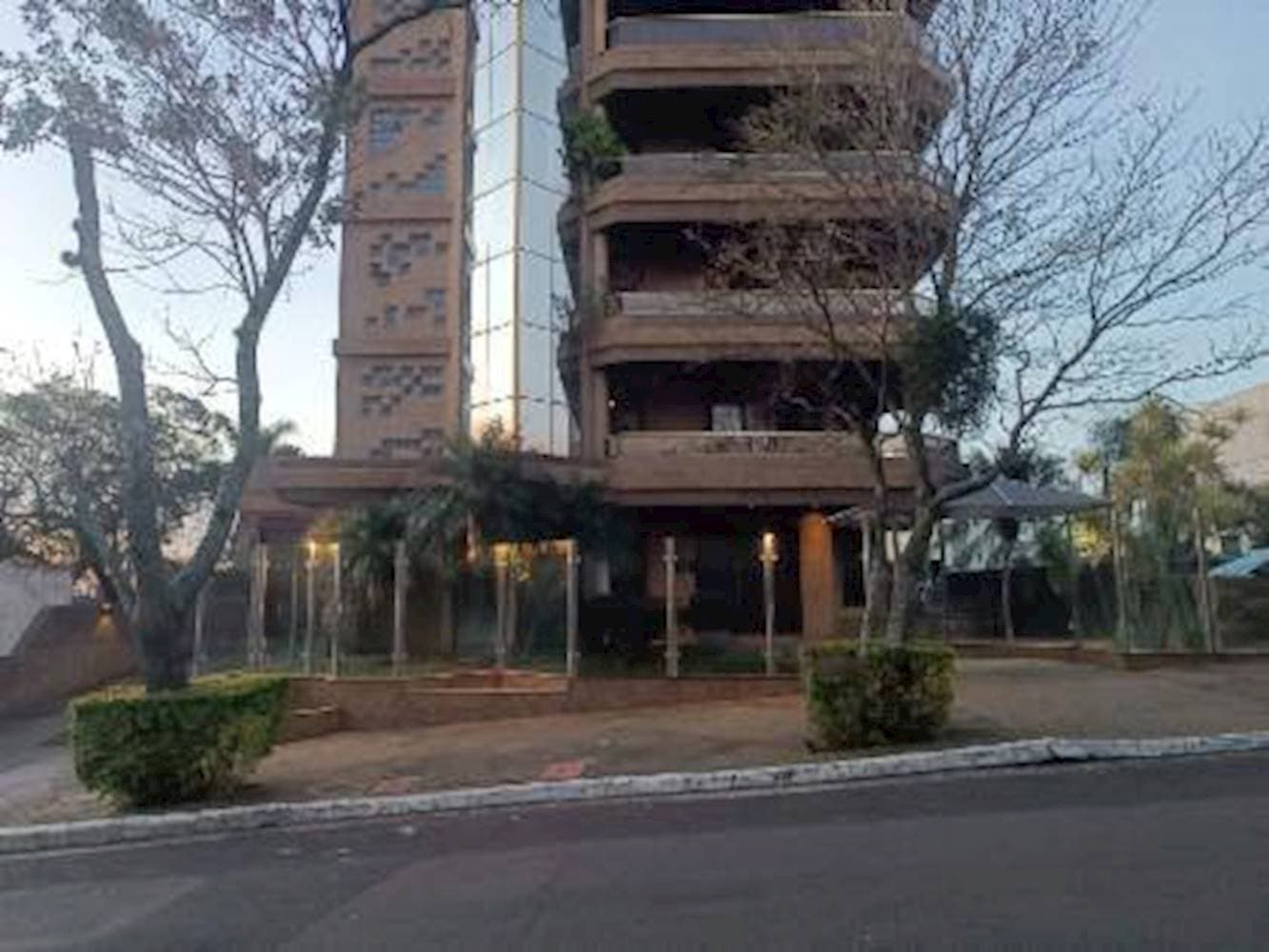 Foto 2 de 15: Apartamento em leilão em Canoas - RS, bairro Centro — Apartamento no Residencial Gabaros - Canoas/RS