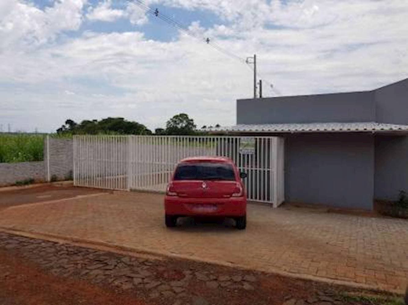 Foto 1 de 8: Casa em leilão em Foz Do Iguaçu - PR, bairro Três Bandeiras — Casa de Condomínio em Três Bandeiras - Foz de Iguaçu/PR
