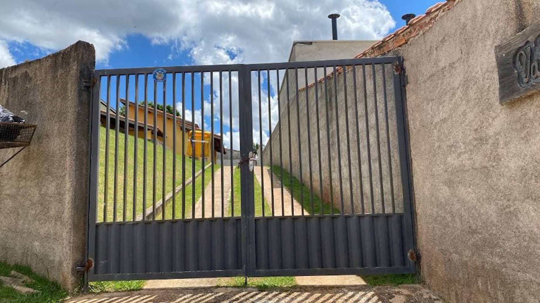 Foto 1 de 12: Casa em leilão em Jarinu - SP, bairro Centro — Casa no Centro - Jarinu/SP