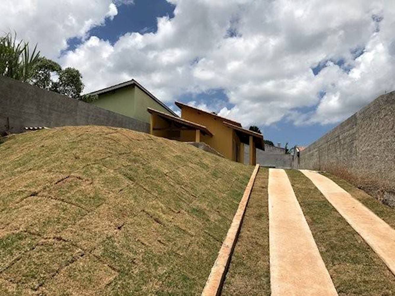 Foto 3 de 12: Casa em leilão em Jarinu - SP, bairro Centro — Casa no Centro - Jarinu/SP