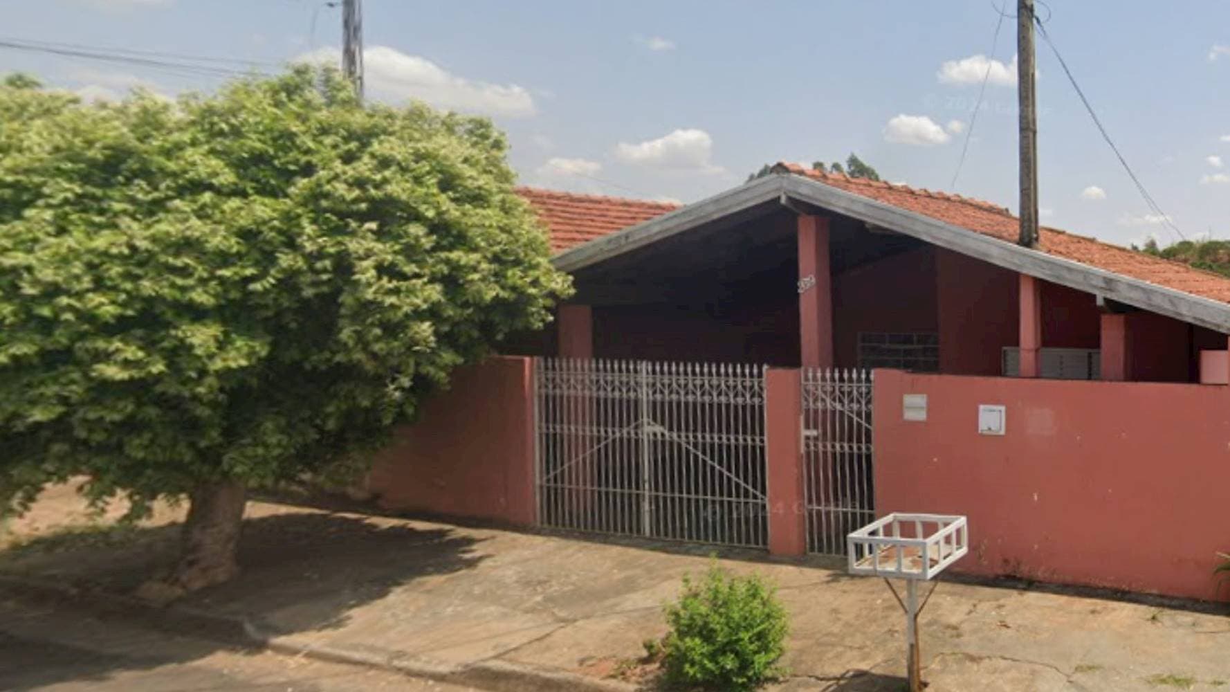 Foto 1 de 5: Casa em leilão em Cafelândia - SP, bairro Jardim Emandes — Casa no Jardim Emandes em Cafelândia/SP