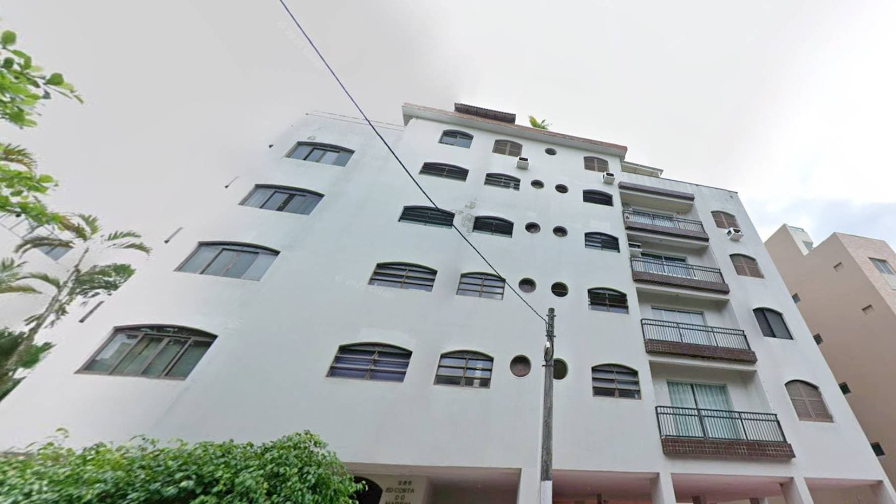 Foto 2 de 4: Apartamento em leilão em Guarujá - SP, bairro Jardim Santa Izabel — Apartamento no "Edifício Costa Marfim" - - Guarujá/SP