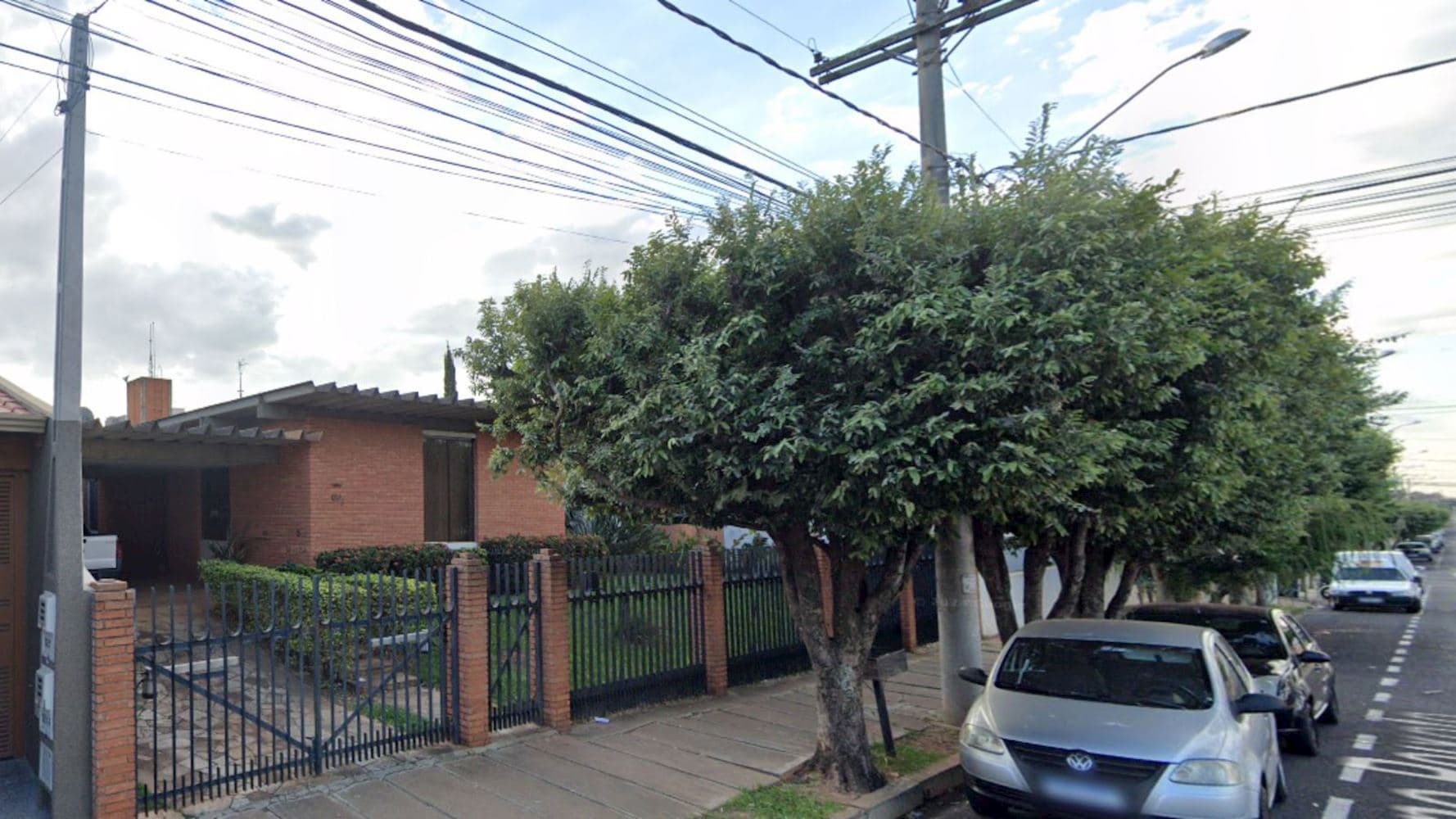 Foto 1 de 5: Casa em leilão em Mirassol - SP, bairro Centro — Casa no Centro - Mirassol/SP