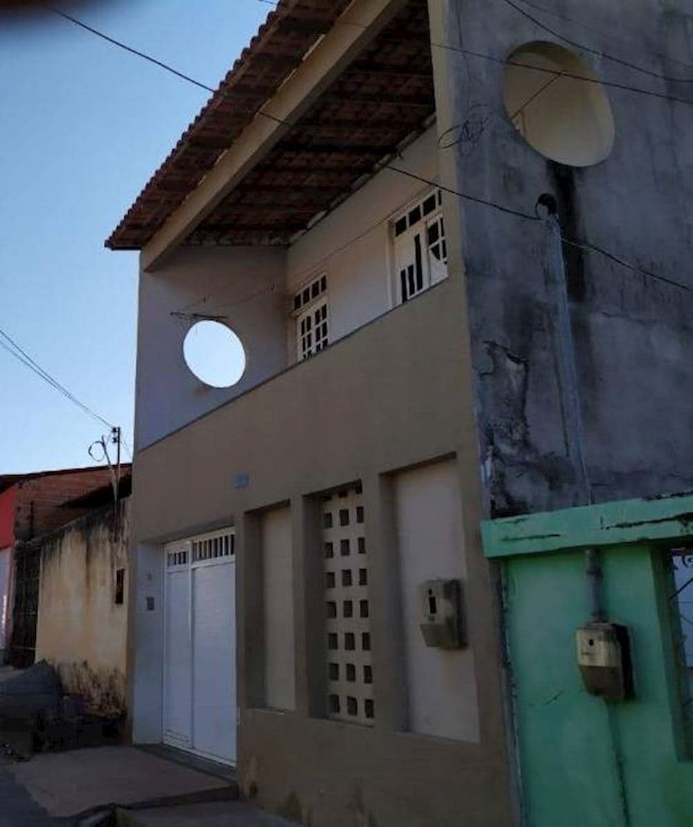 Foto 1 de 16: Casa em leilão em Bacabal - MA, bairro Centro — Casa no  Centro - Bacabal/MA