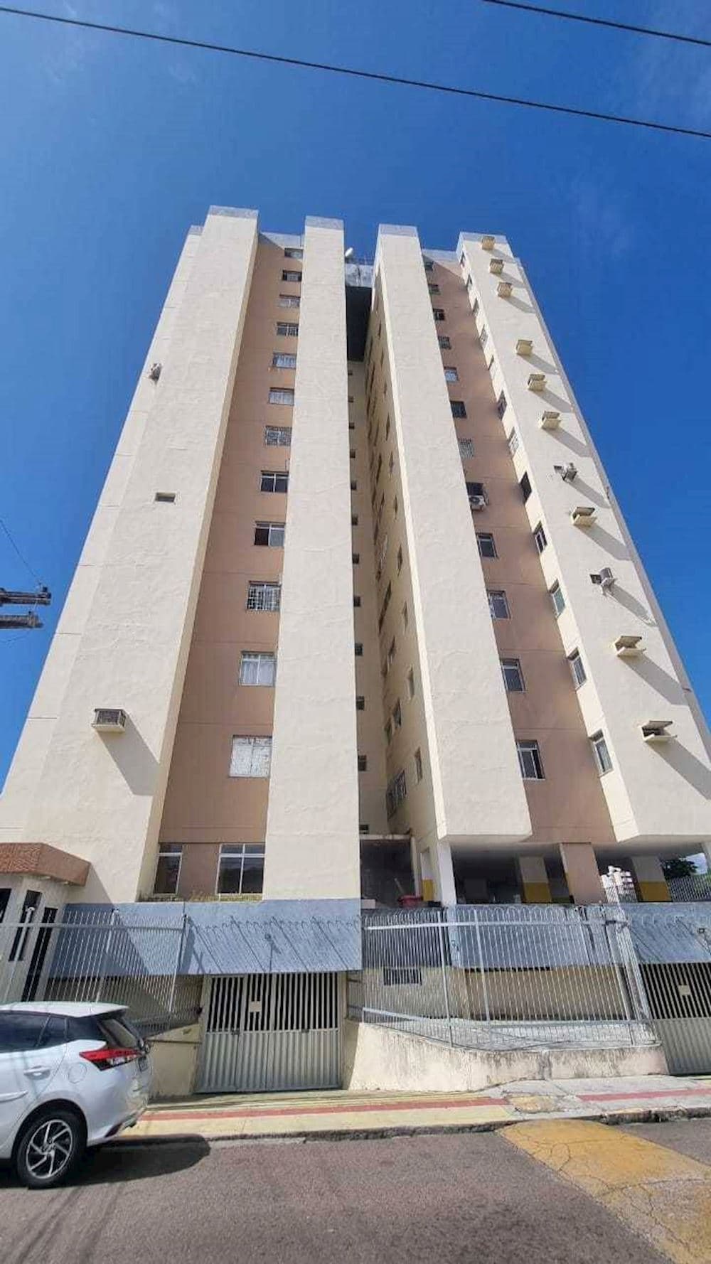 Foto 1 de 4: Apartamento em leilão em Aracaju - SE, bairro Centro — Apartamento no "Edifício Del Rey" - Centro - Aracaju/SE