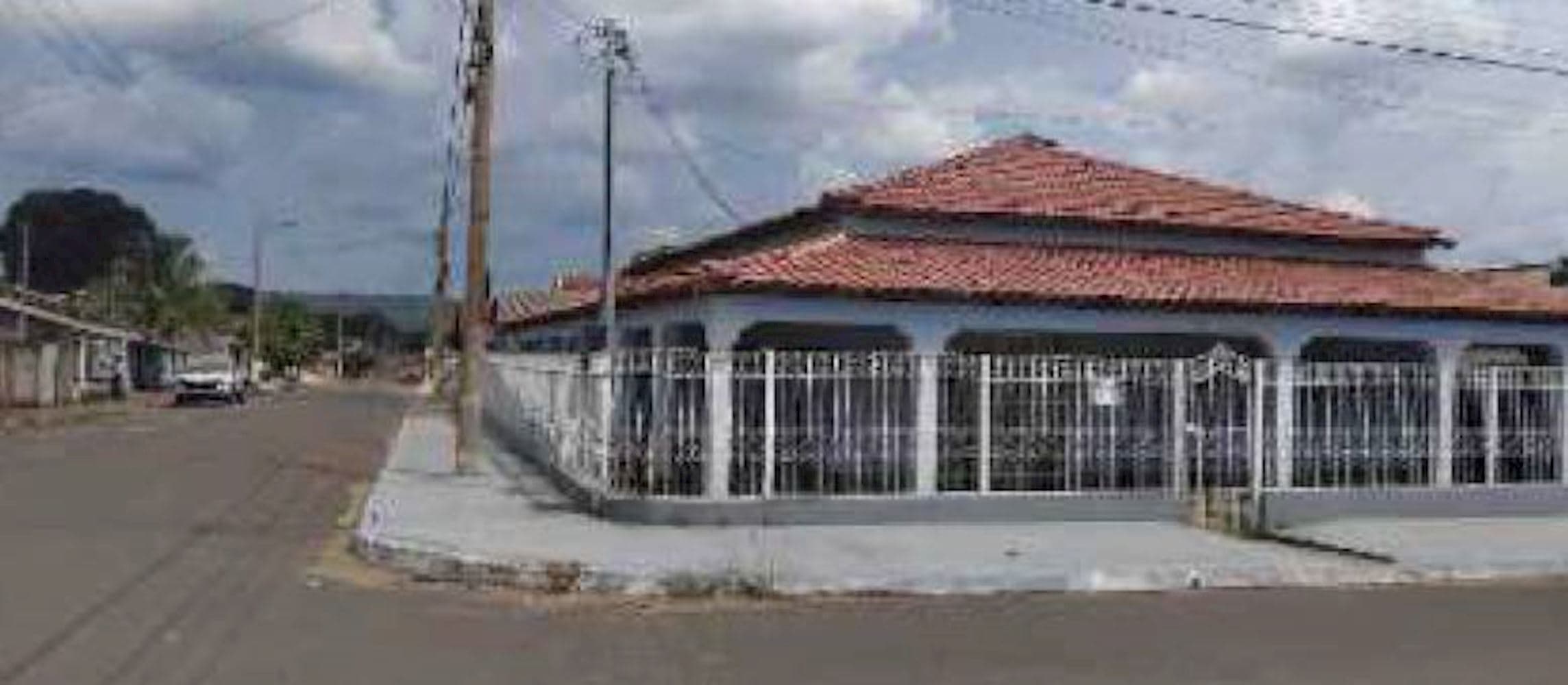 Foto 4 de 10: Casa em leilão em Nortelândia - MT, bairro Bairro Da Ponte — Casa no Bairro Da Ponte - Nortelândia/MT