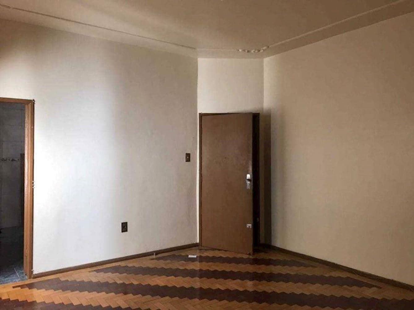Foto 5 de 15: Apartamento em leilão em Uruguaiana - RS, bairro Centro — Apartamento no "Edifício Dona Fani" - Centro - Uruguaiana/RS