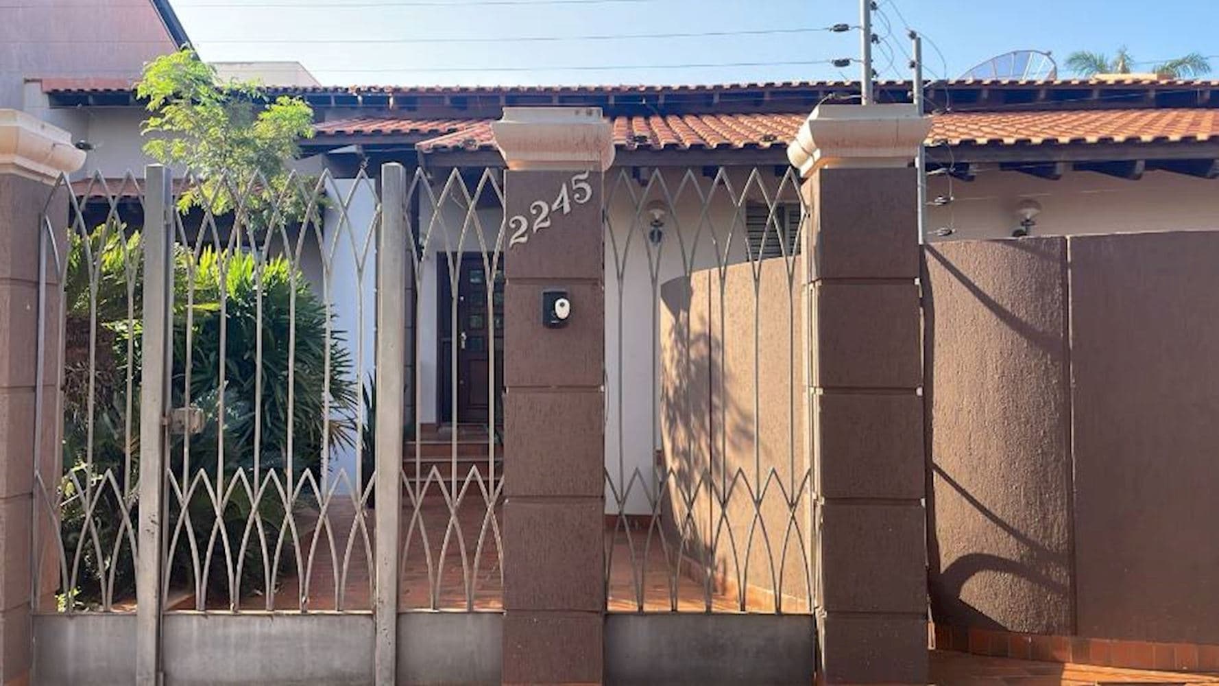 Foto 2 de 27: Casa em leilão em Dourados - MS, bairro Vila Planalto — Casa na Vila Planalto em Dourados/MS