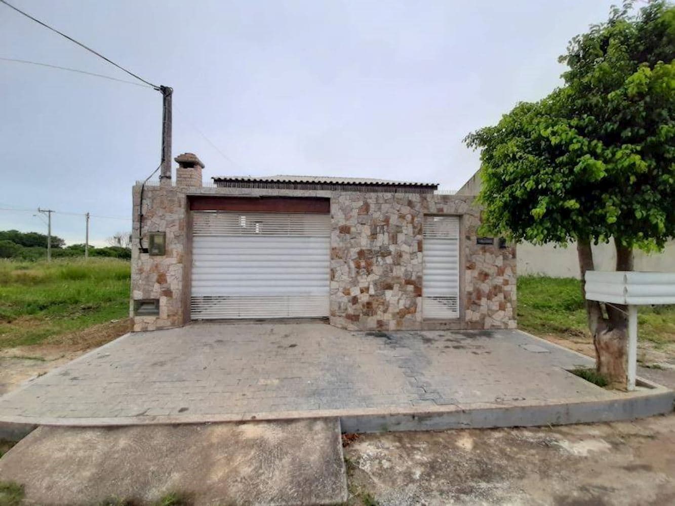 Foto 1 de 14: Casa em leilão em Campos Dos Goytacazes - RJ — Casa em Vivendas Do Coqueiro Iii - Campos dos Goytacazes/RJ