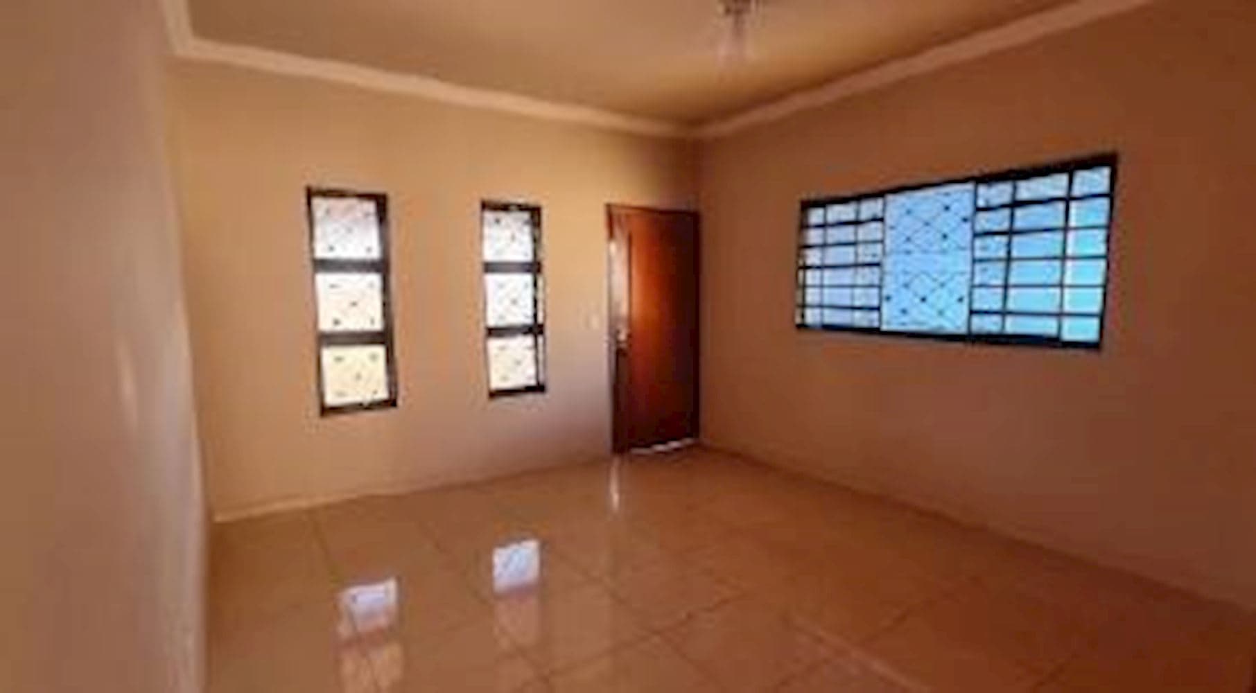 Foto 6 de 14: Casa em leilão em Colina - SP, bairro Jardim São João — Casa no Jardim São João em Colina/SP