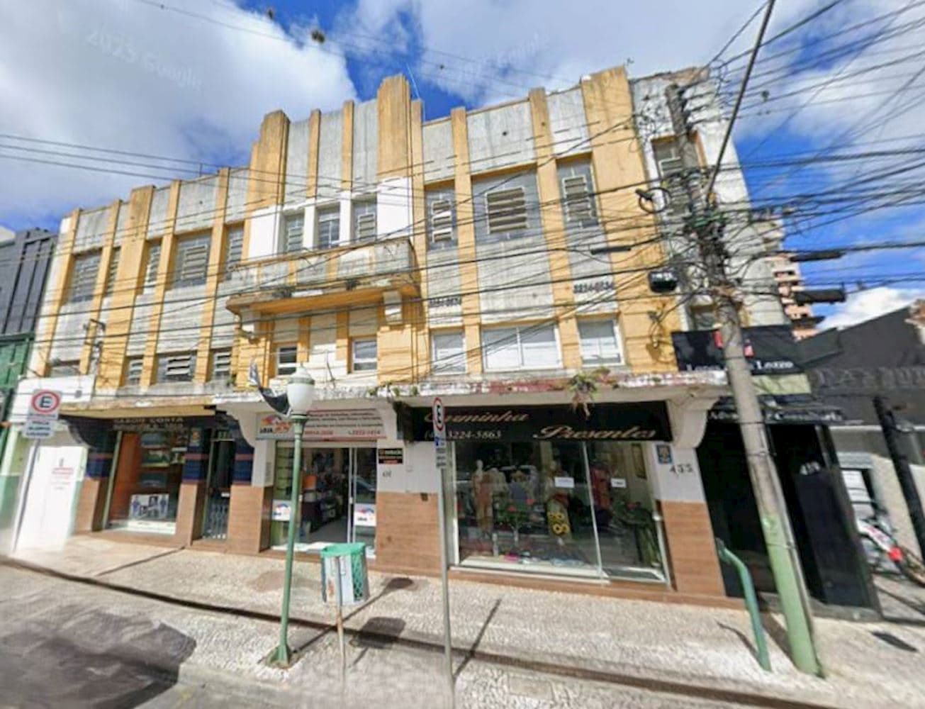 Foto 1 de 19: Comercial em leilão em Ponta Grossa - PR, bairro Centro — Sala Comercial no Centro de Ponta Grossa/PR