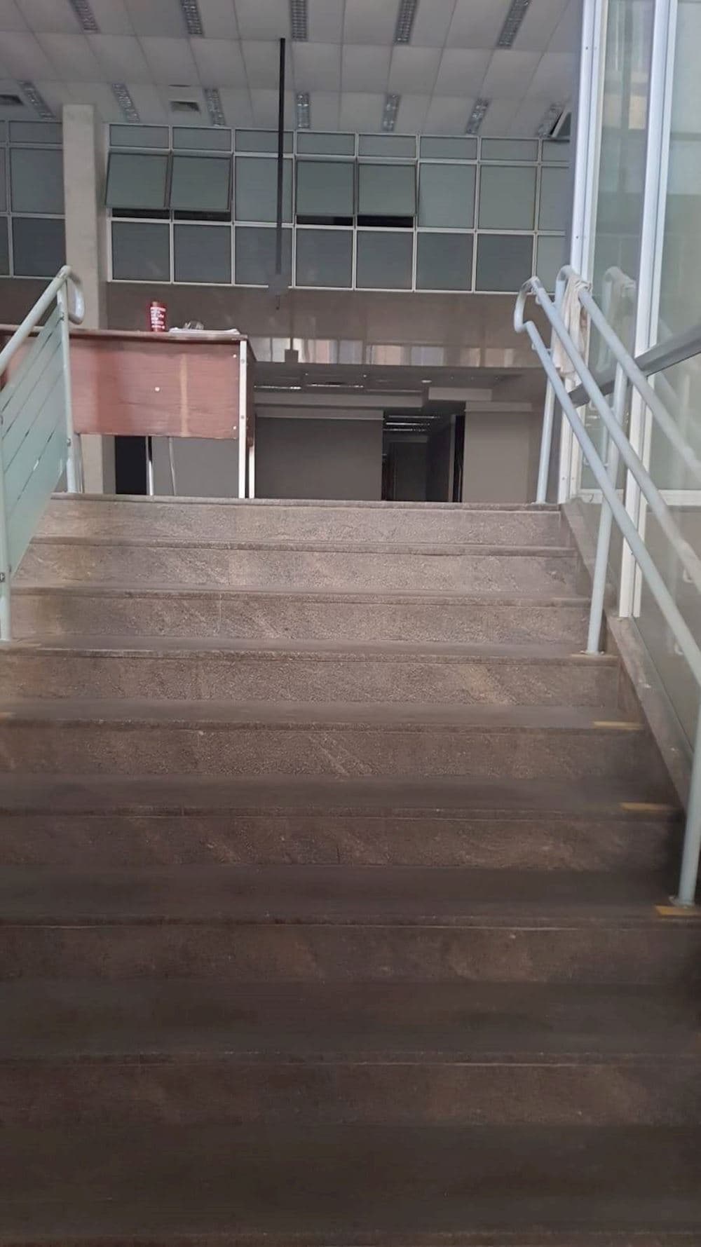 Foto 4 de 13: Comercial em leilão em Porto Alegre - RS, bairro Centro Historico — Imóvel Comercial (Ex-agência) - Centro Histórico - Porto Alegre/RS