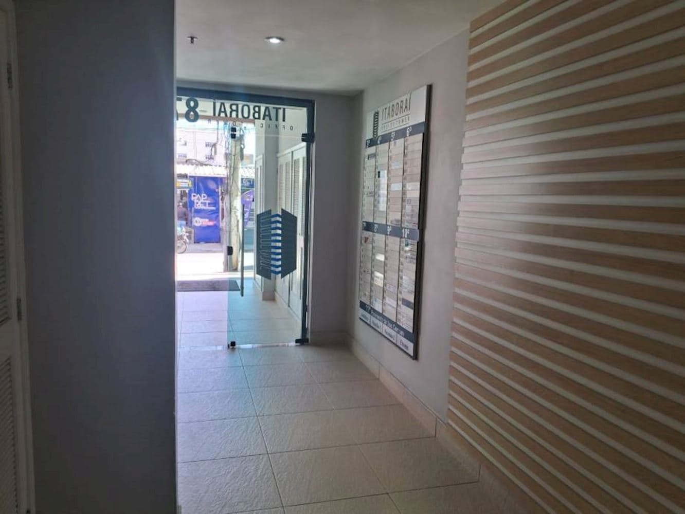 Foto 6 de 8: Comercial em leilão em Itaboraí - RJ, bairro Centro — Sala Comercial no Centro de Itaboraí/RJ