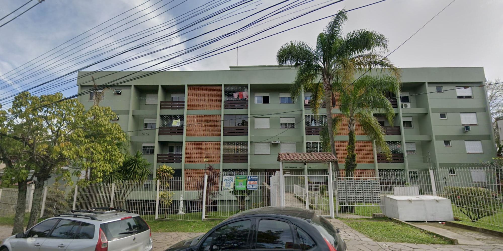 Foto 1 de 5: Apartamento em leilão em Porto Alegre - RS, bairro Partenon — Apartamento no "Edifício Panamá" - Jardim Carvalho - Porto Alegre/RS