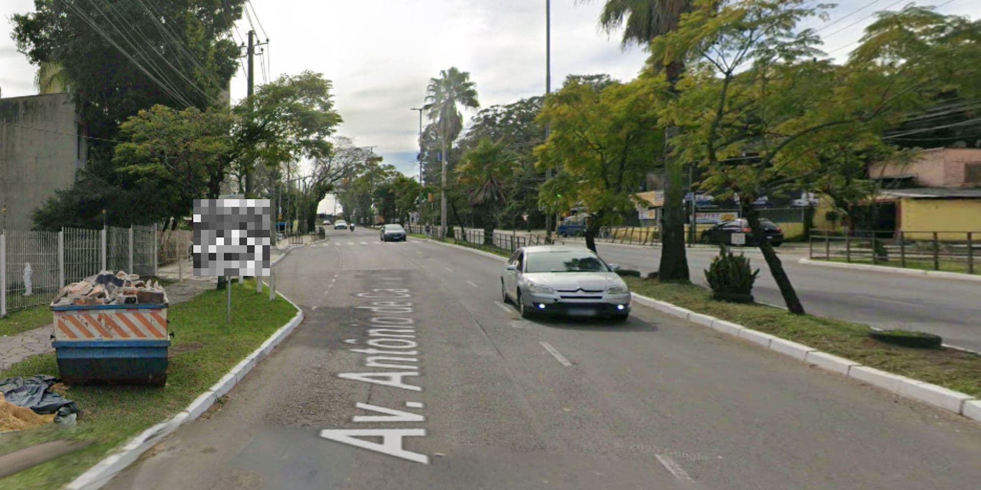 Foto 4 de 5: Apartamento em leilão em Porto Alegre - RS, bairro Partenon — Apartamento no "Edifício Panamá" - Jardim Carvalho - Porto Alegre/RS