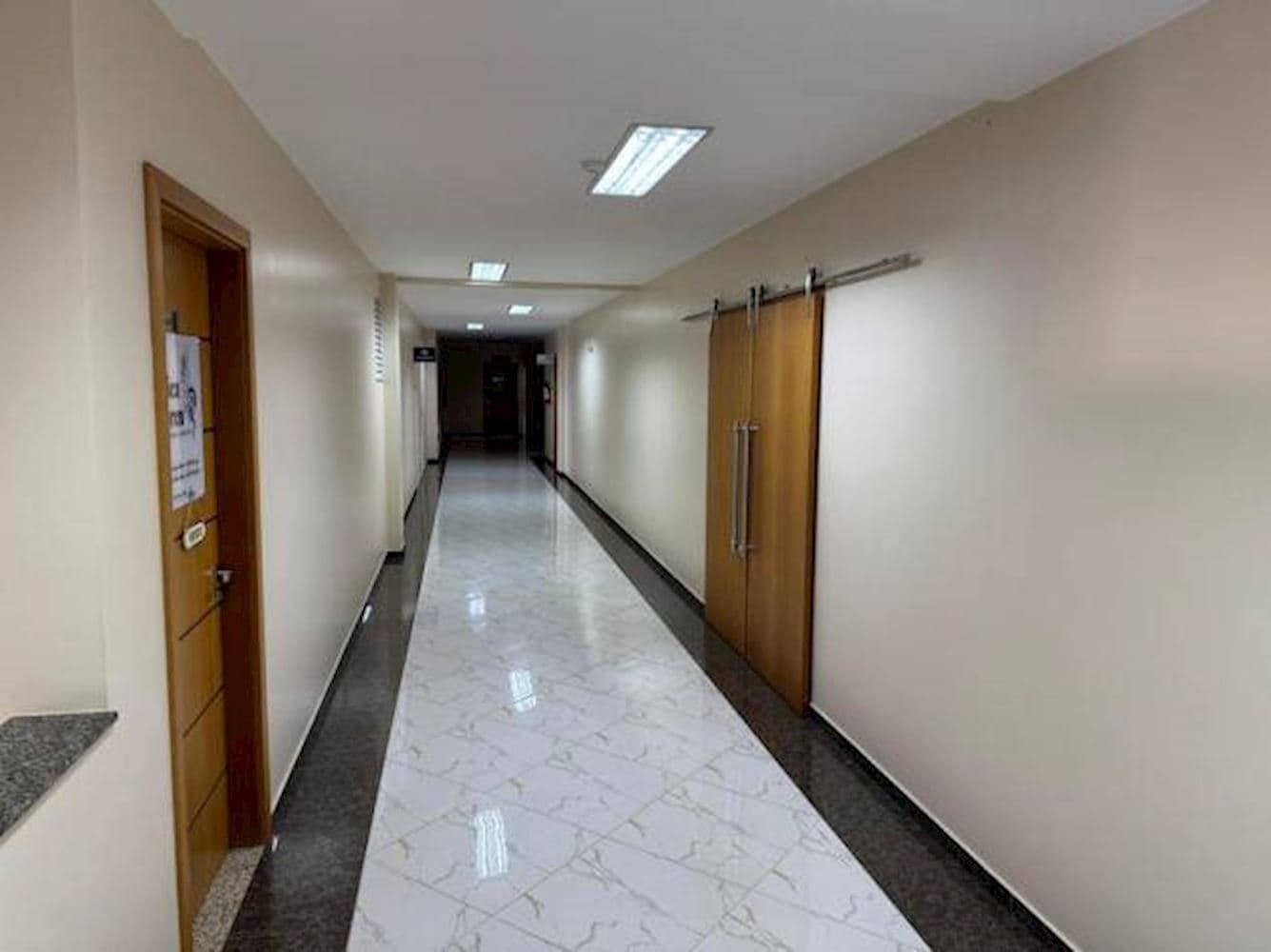 Foto 4 de 11: Comercial em leilão em Realeza - PR, bairro Centro — Sala Comercial no Centro de Realeza/PR