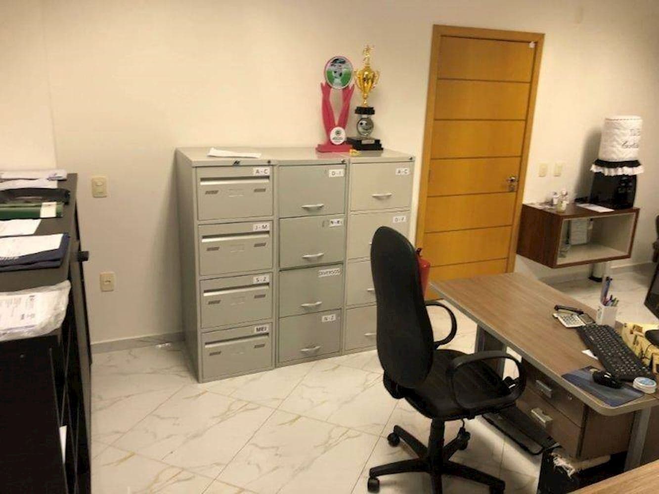 Foto 7 de 11: Comercial em leilão em Realeza - PR, bairro Centro — Sala Comercial no Centro de Realeza/PR
