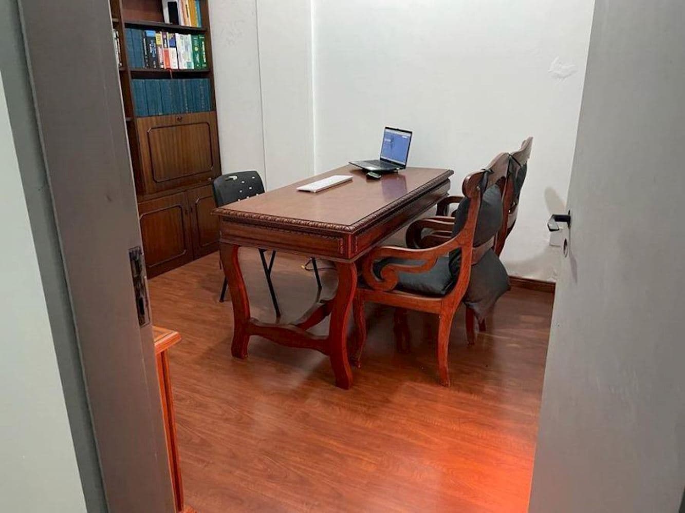 Foto 11 de 14: Comercial em leilão em Pelotas - RS, bairro Centro — Sala Comercial no Centro de Pelotas/RS