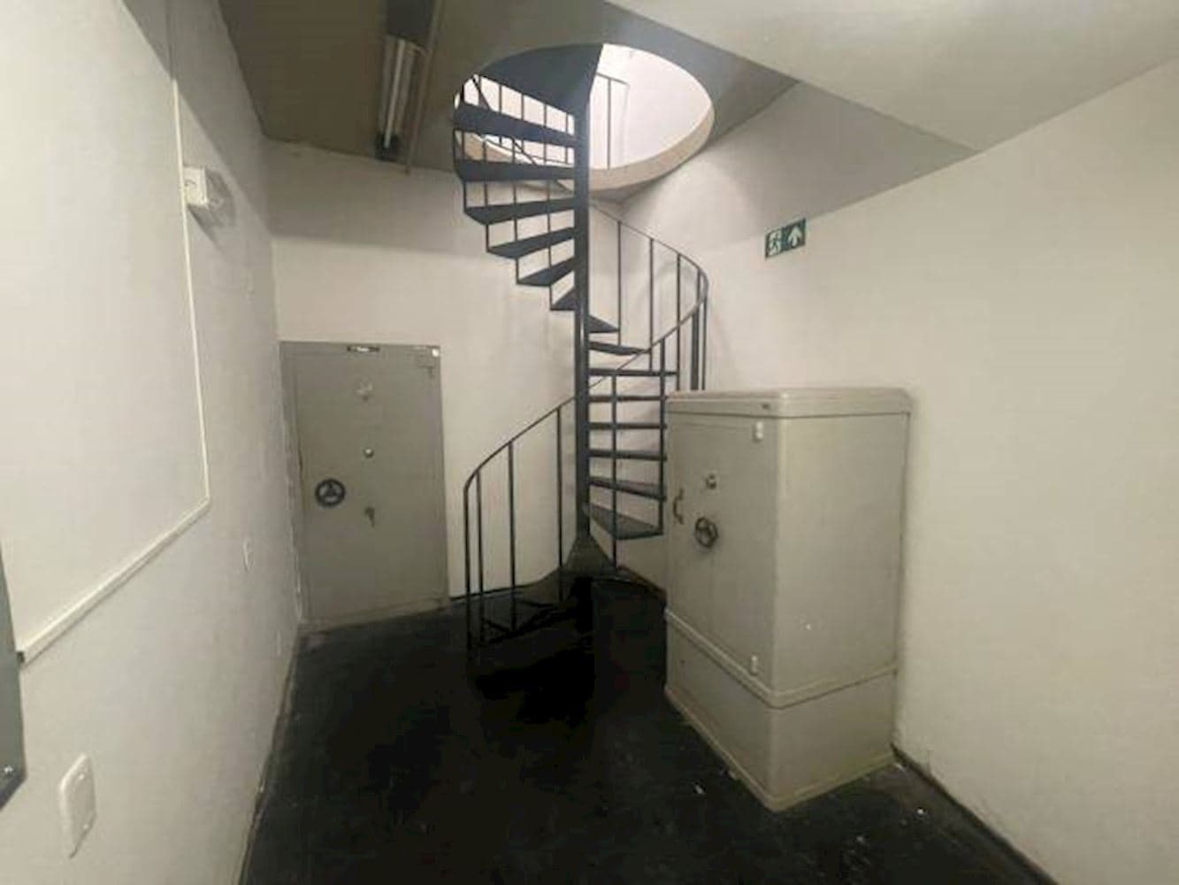 Foto 11 de 18: Comercial em leilão em Cruz Alta - RS, bairro Centro — Imóvel Comercial (Ex-agência) no Centro de Cruz Alta/RS