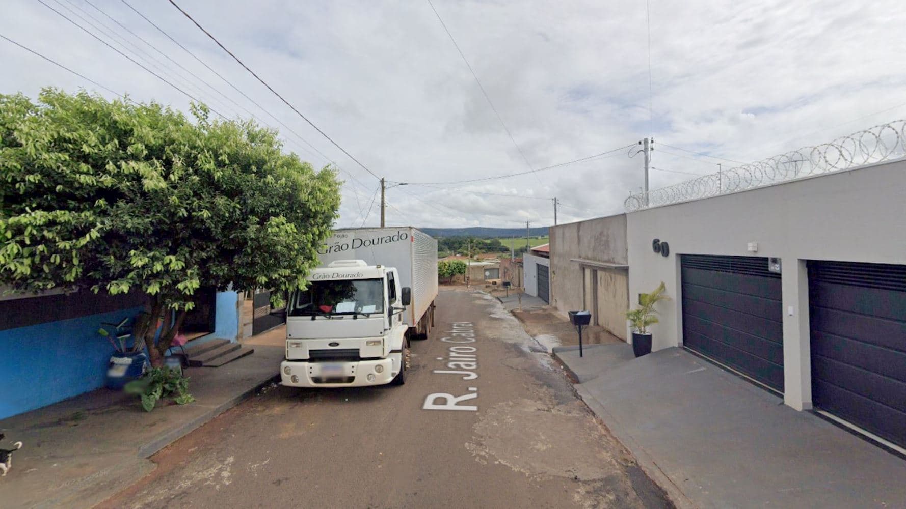 Foto 3 de 4: Casa em leilão em Quirinópolis - GO, bairro Jardim Vitória — Casa no Jardim Vitória em Quirinópolis/GO