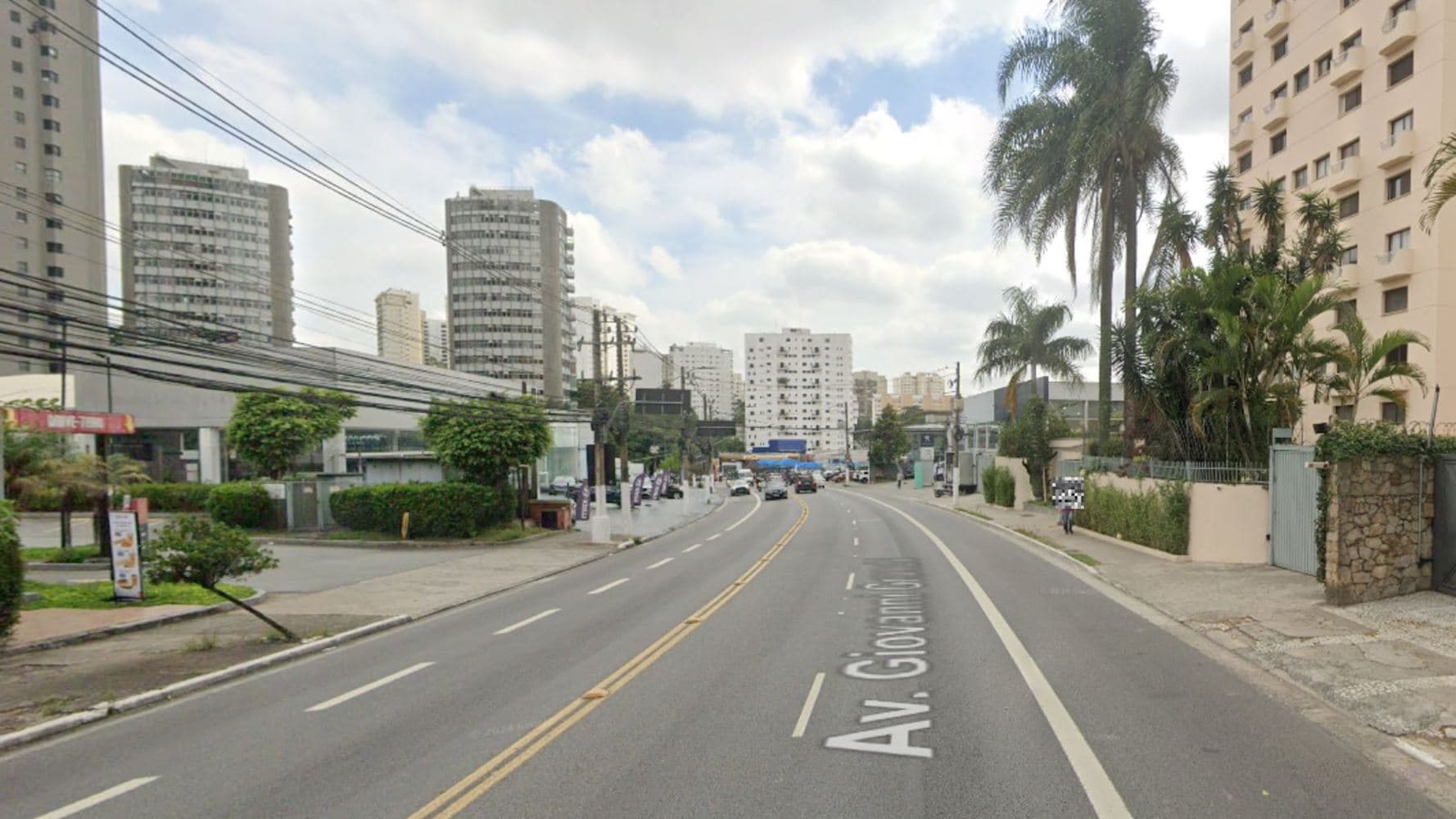 Foto 5 de 5: Apartamento em leilão em São Paulo - SP, bairro Vila Andrade — Apartamento Triplex no "Condomínio Edifício Plaza Morumbi" - Vila Andrade - São Paulo/SP
