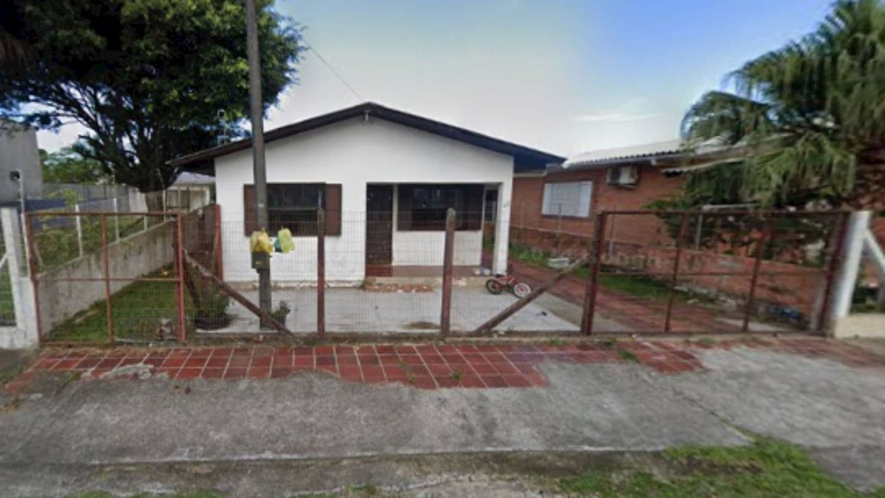 Foto 2 de 5: Casa em leilão em Torres - RS, bairro Praia da Cal — Casa no Bairro Praia da Cal em Torres/RS
